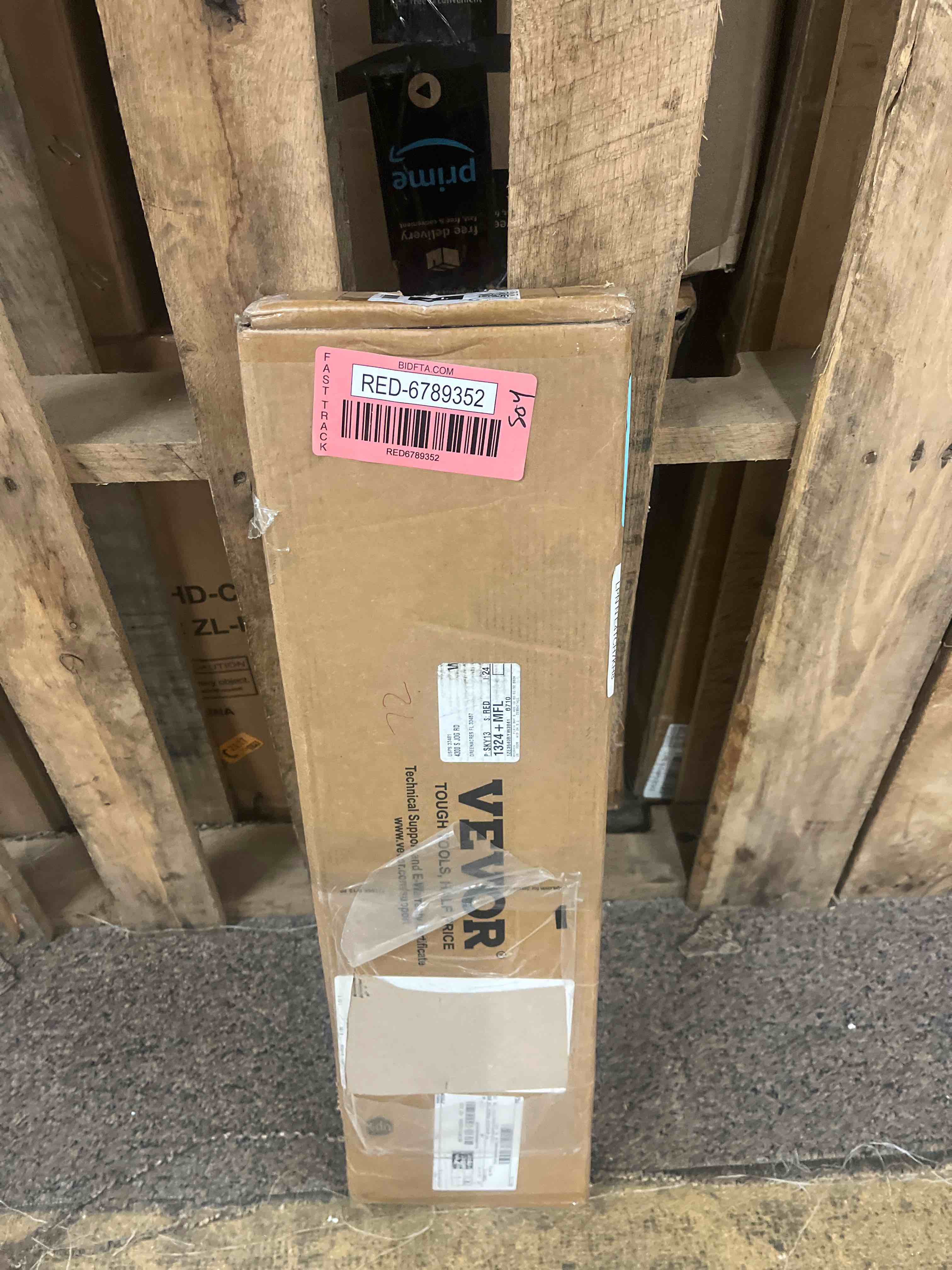 https://s3.amazonaws.com/lotting-images-prod/phillipi/RED6789352_1743543174139.jpeg