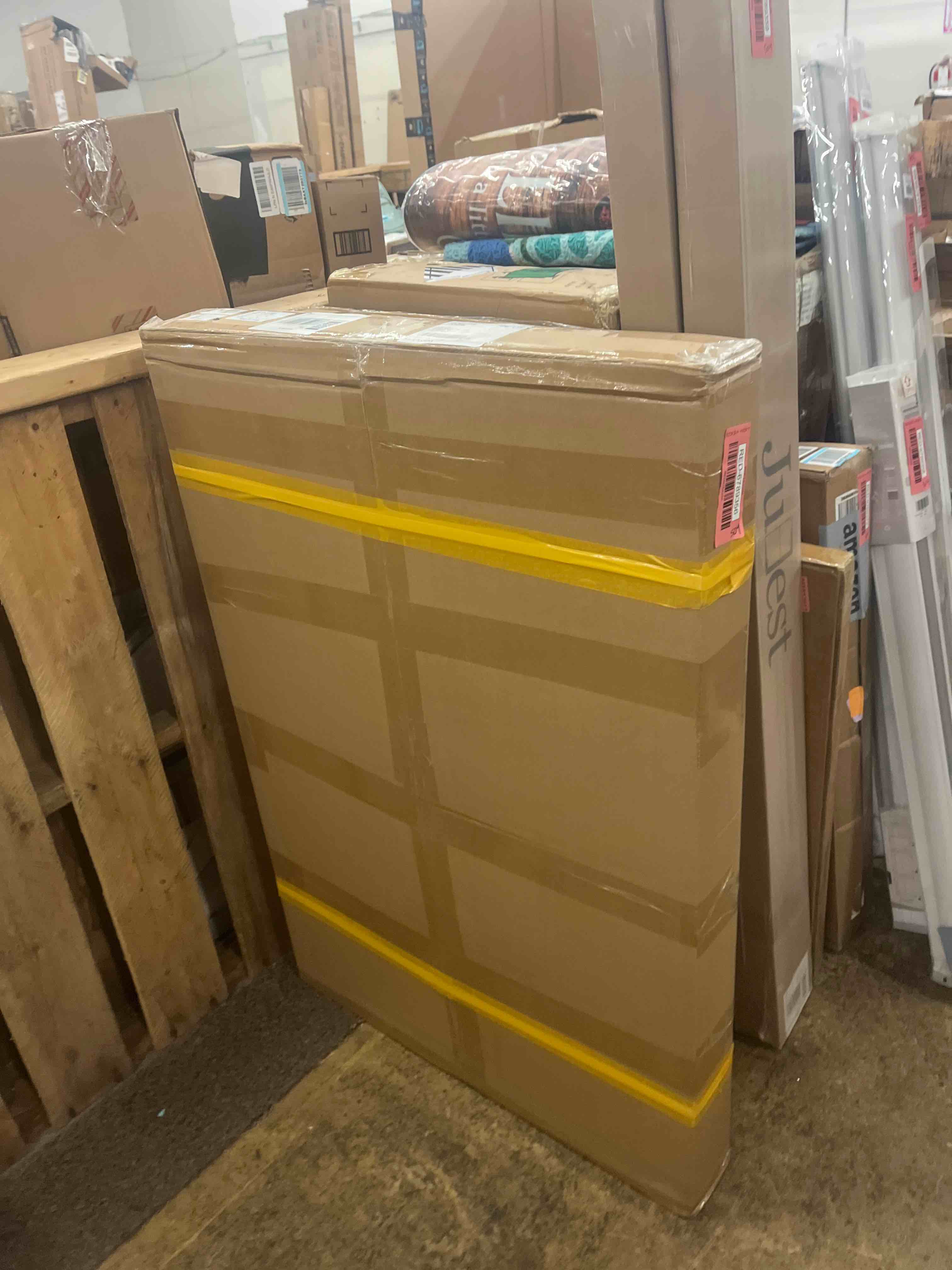https://s3.amazonaws.com/lotting-images-prod/phillipi/RED6789356_1743542379229.jpeg