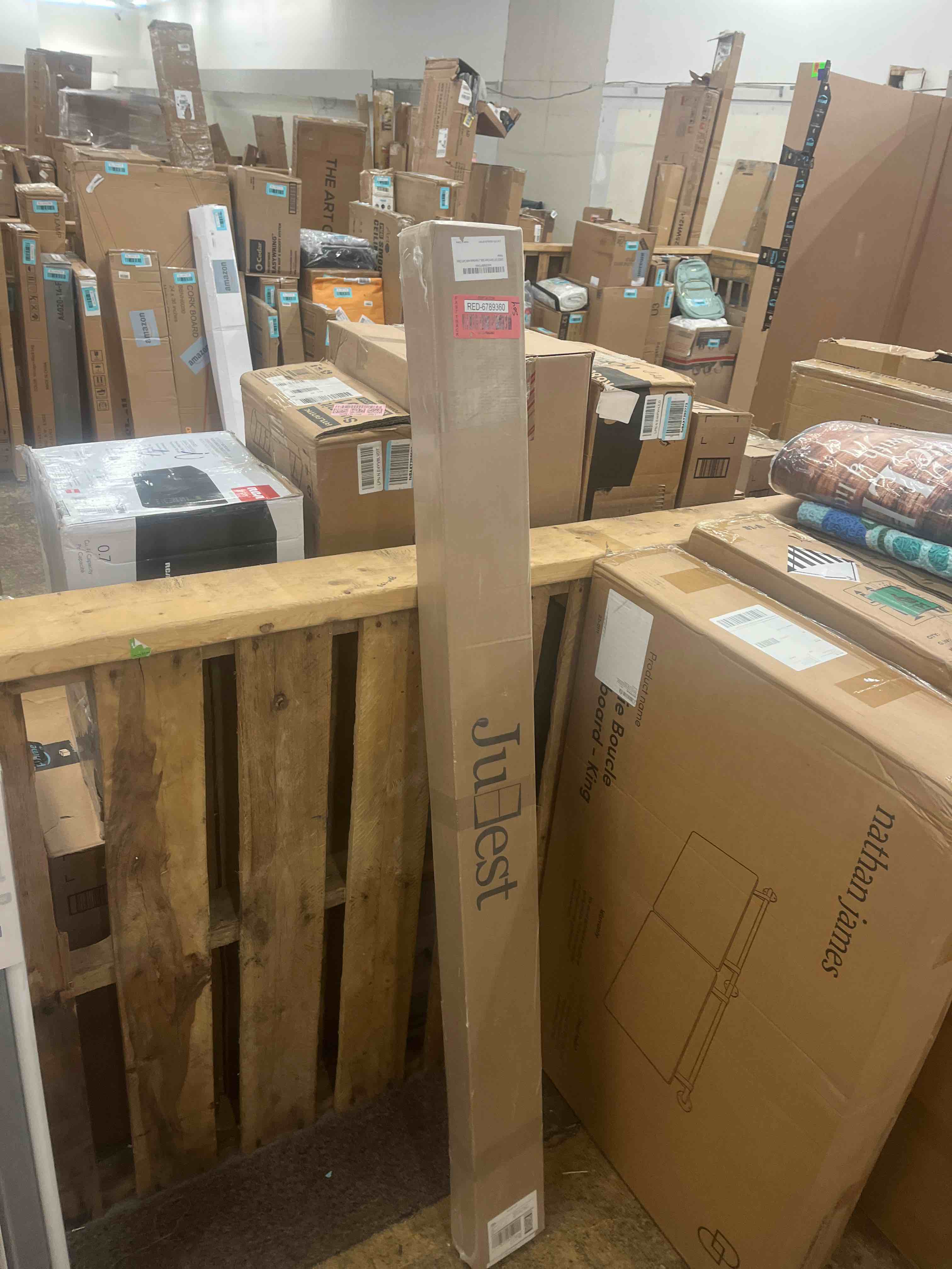 https://s3.amazonaws.com/lotting-images-prod/phillipi/RED6789360_1743542024789.jpeg