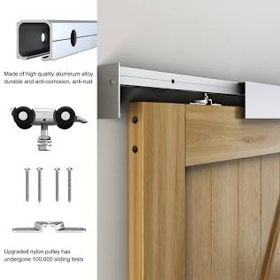 https://s3.amazonaws.com/lotting-images-prod/phillipi/RED6789360_1743542078173.jpeg