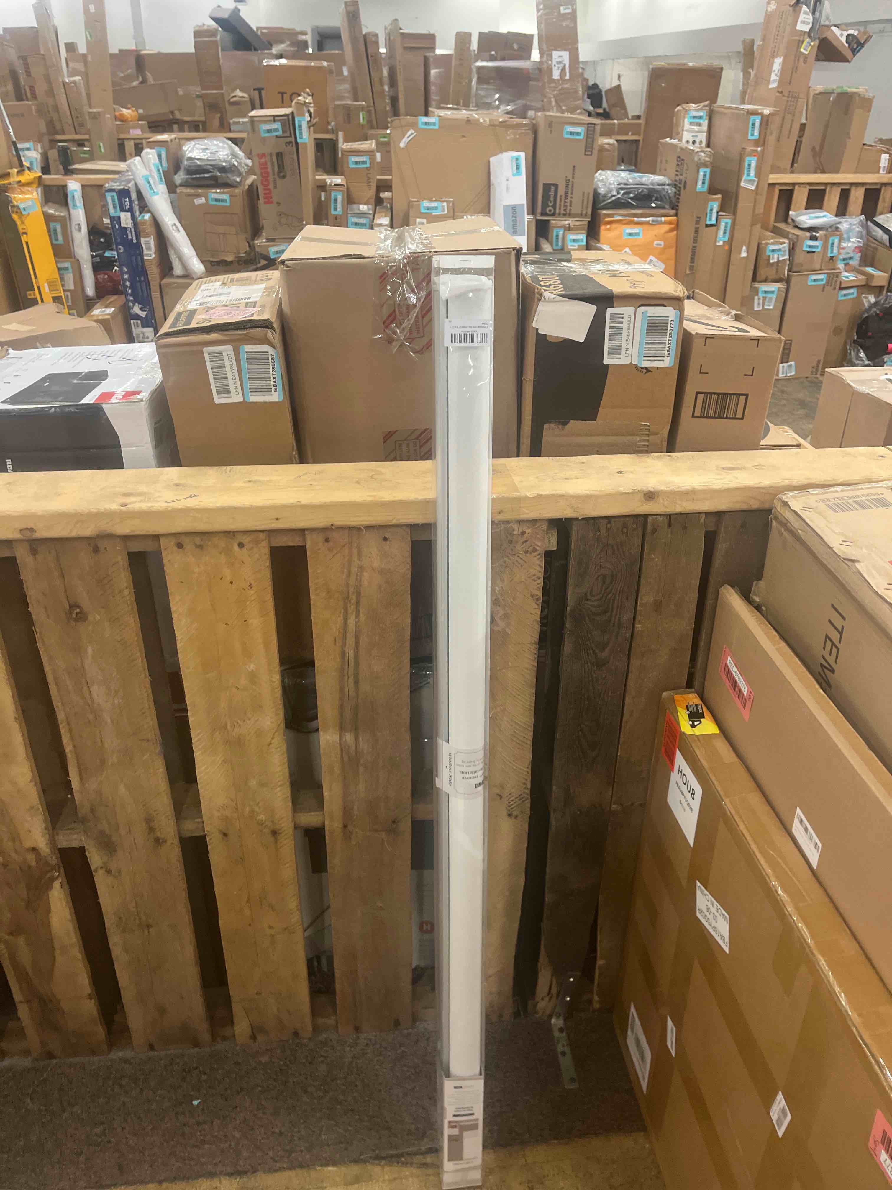 https://s3.amazonaws.com/lotting-images-prod/phillipi/RED6789370_1743540215828.jpeg