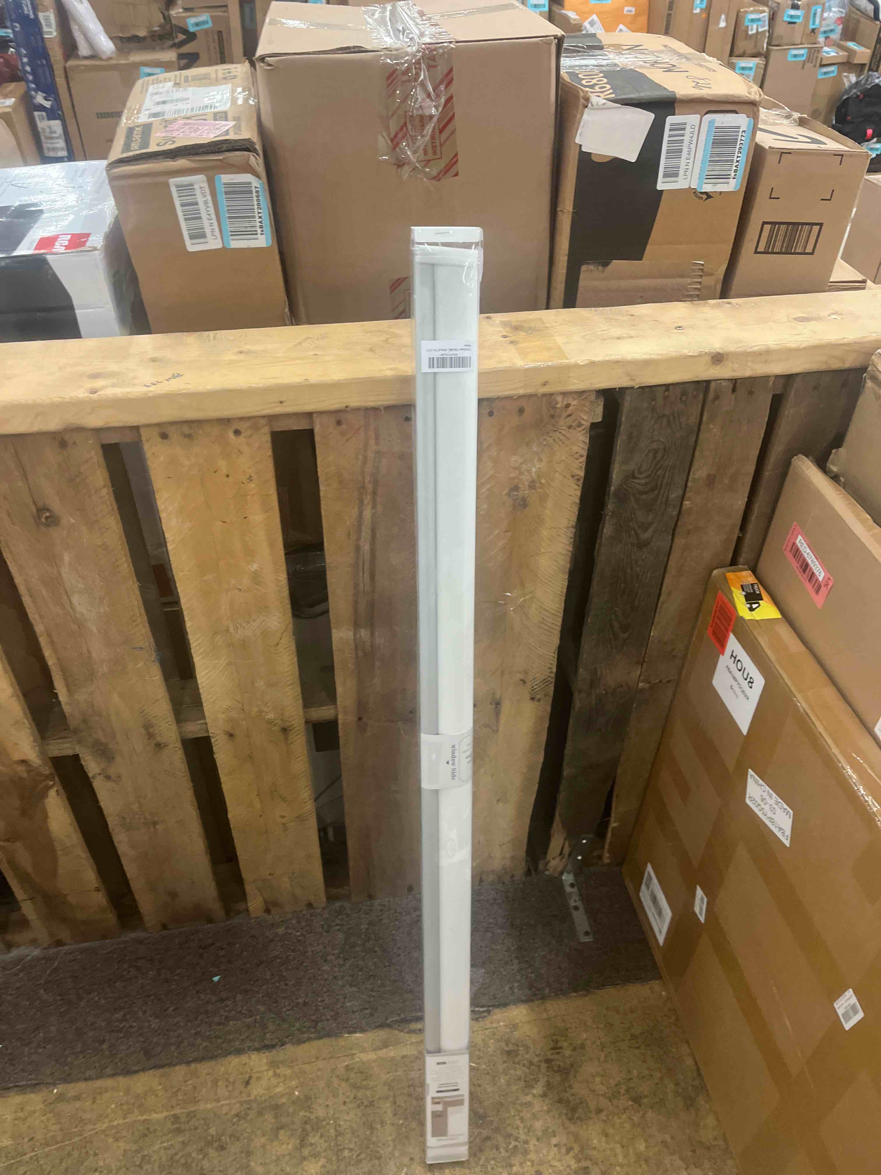 https://s3.amazonaws.com/lotting-images-prod/phillipi/RED6789372_1743540338778.jpeg