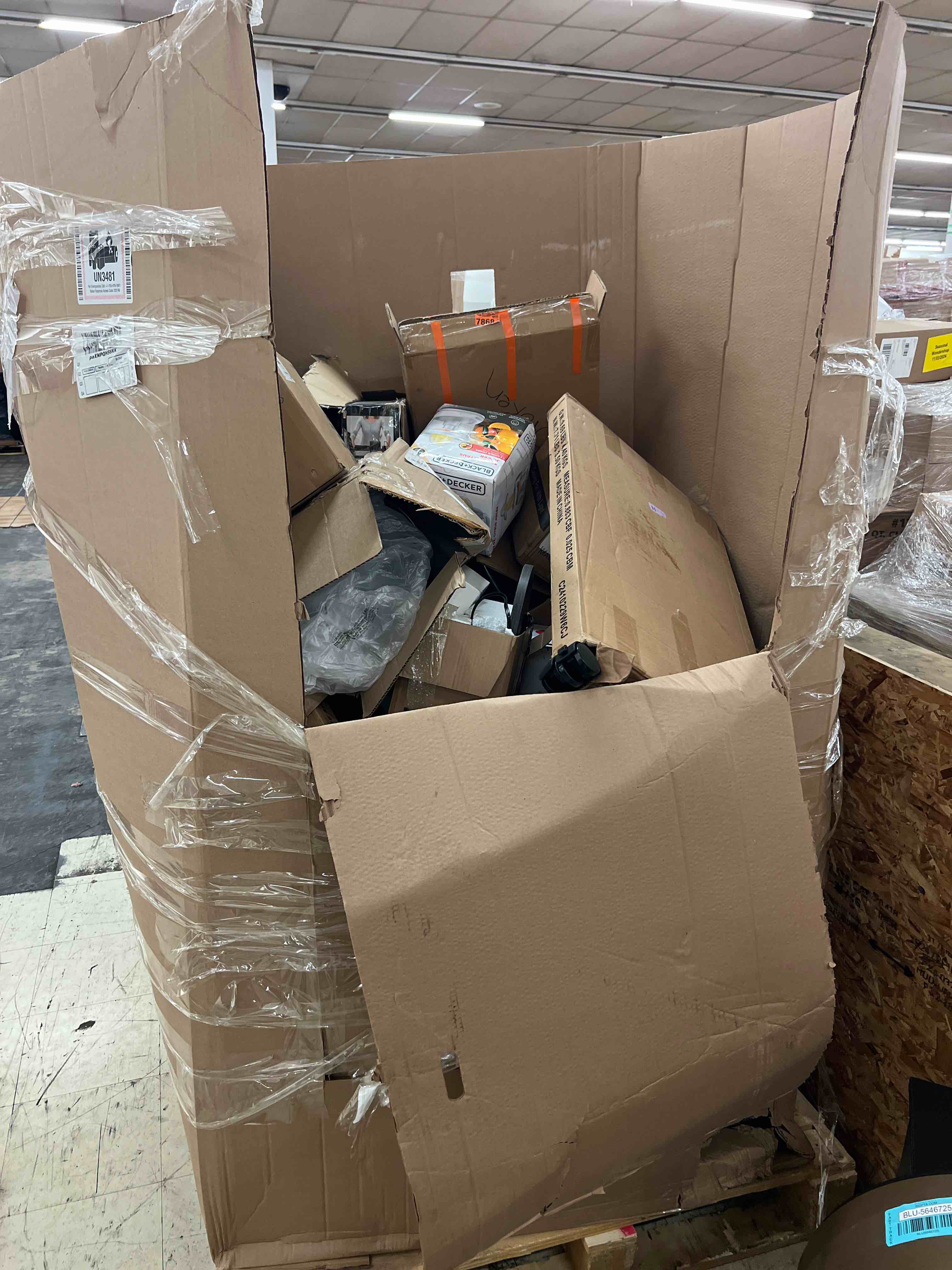 https://s3.amazonaws.com/lotting-images-prod/phillipi/RED6789533_1753301131364.jpeg