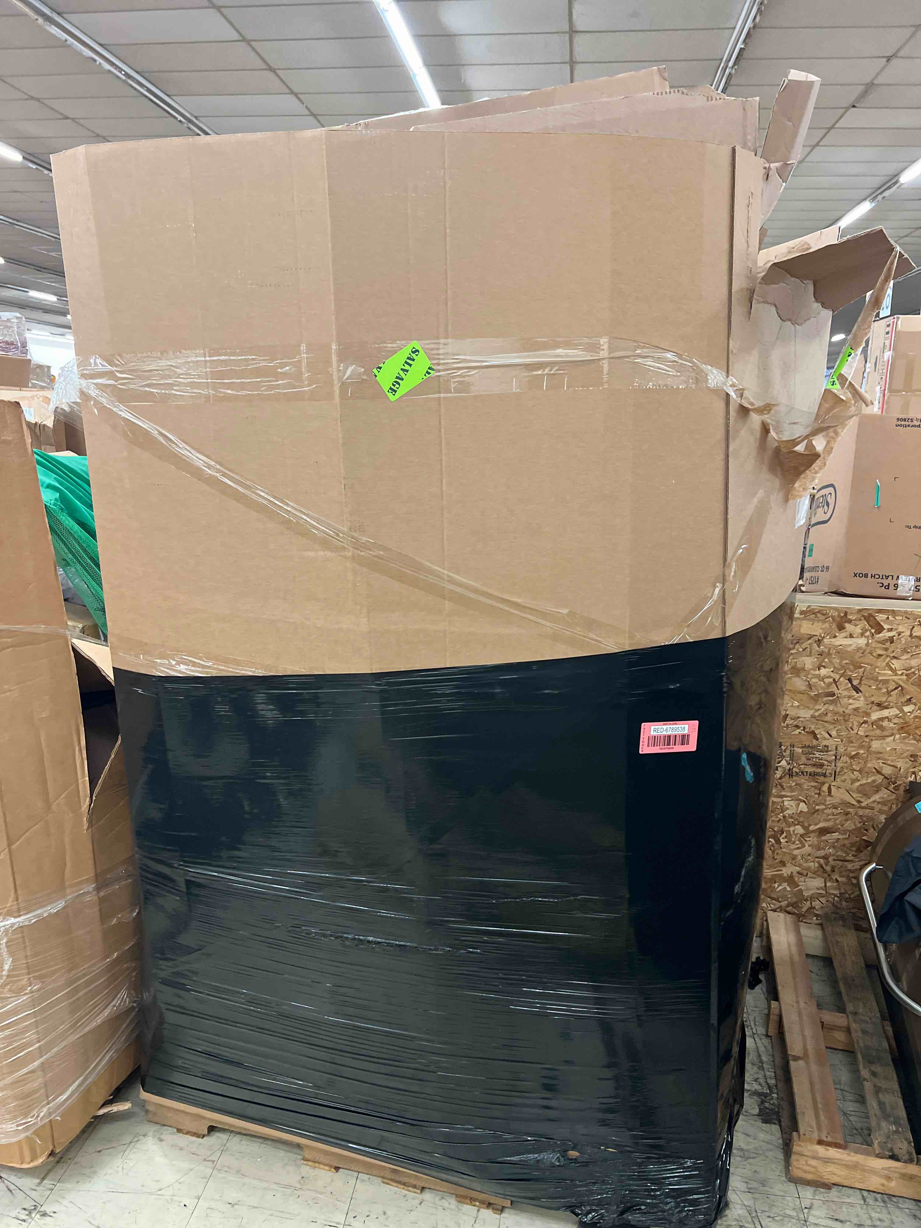 https://s3.amazonaws.com/lotting-images-prod/phillipi/RED6789538_1752092910795.jpeg