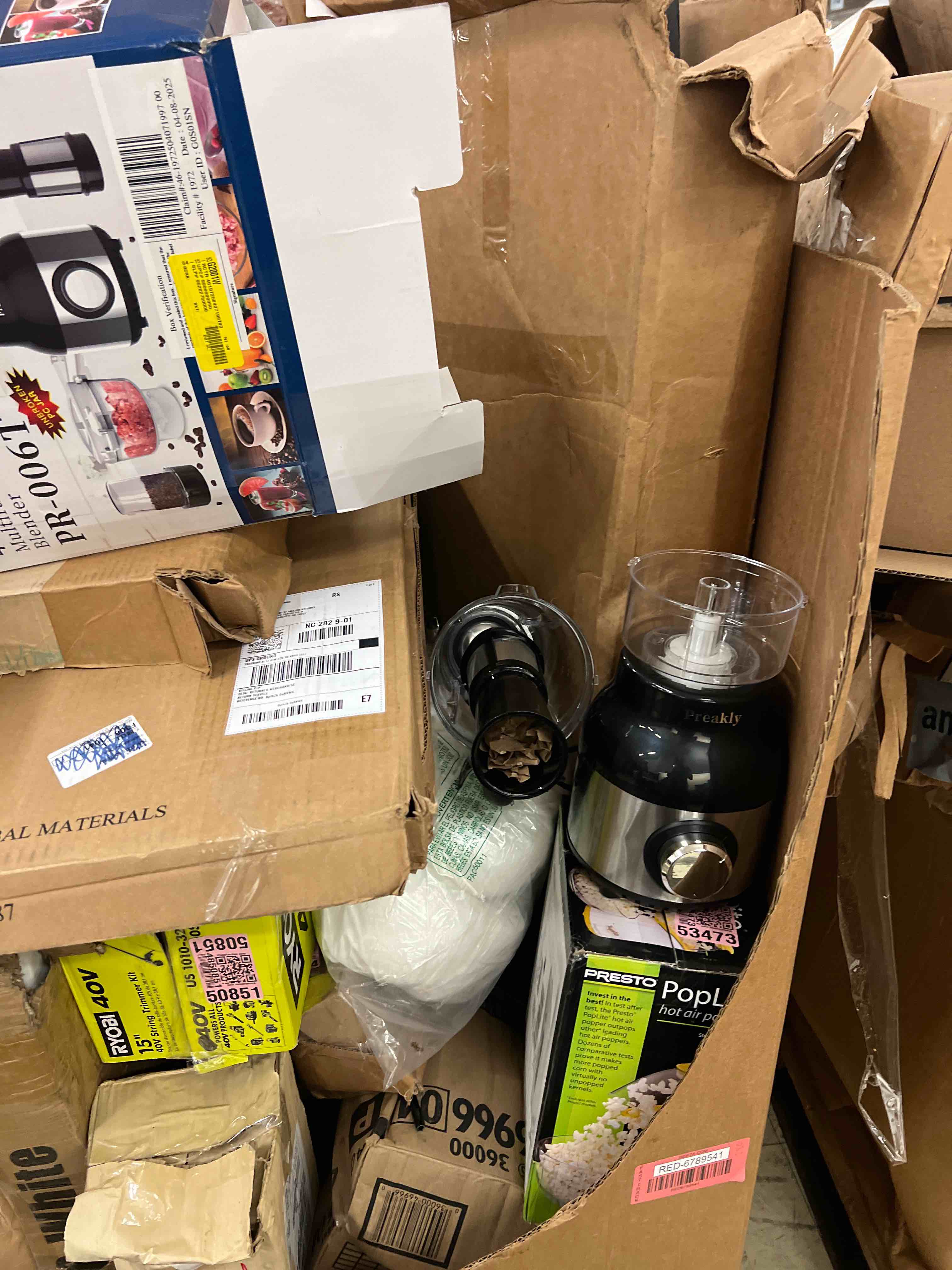 https://s3.amazonaws.com/lotting-images-prod/phillipi/RED6789541_1752092639298.jpeg