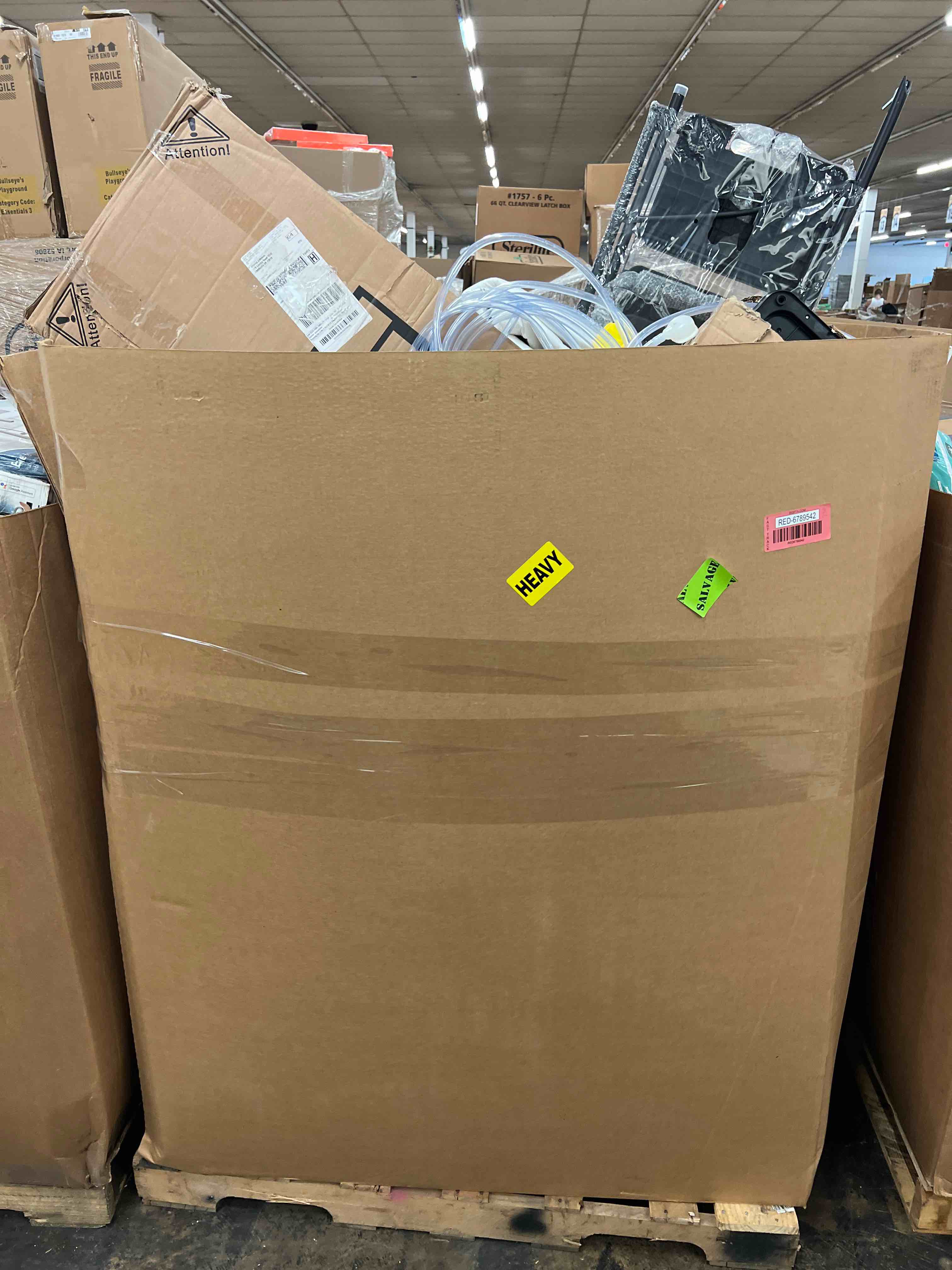 https://s3.amazonaws.com/lotting-images-prod/phillipi/RED6789542_1752092554755.jpeg