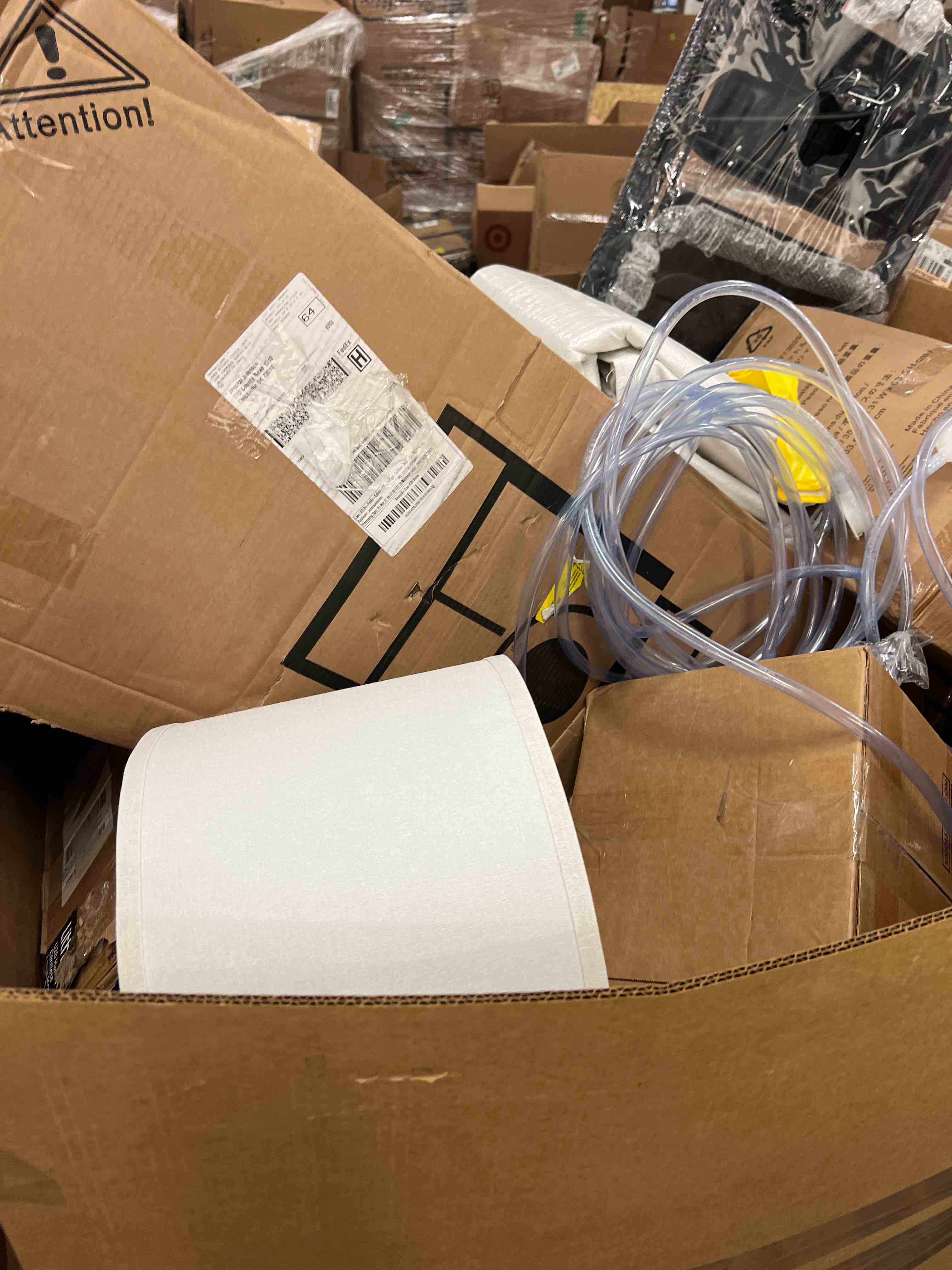 https://s3.amazonaws.com/lotting-images-prod/phillipi/RED6789542_1752092564502.jpeg