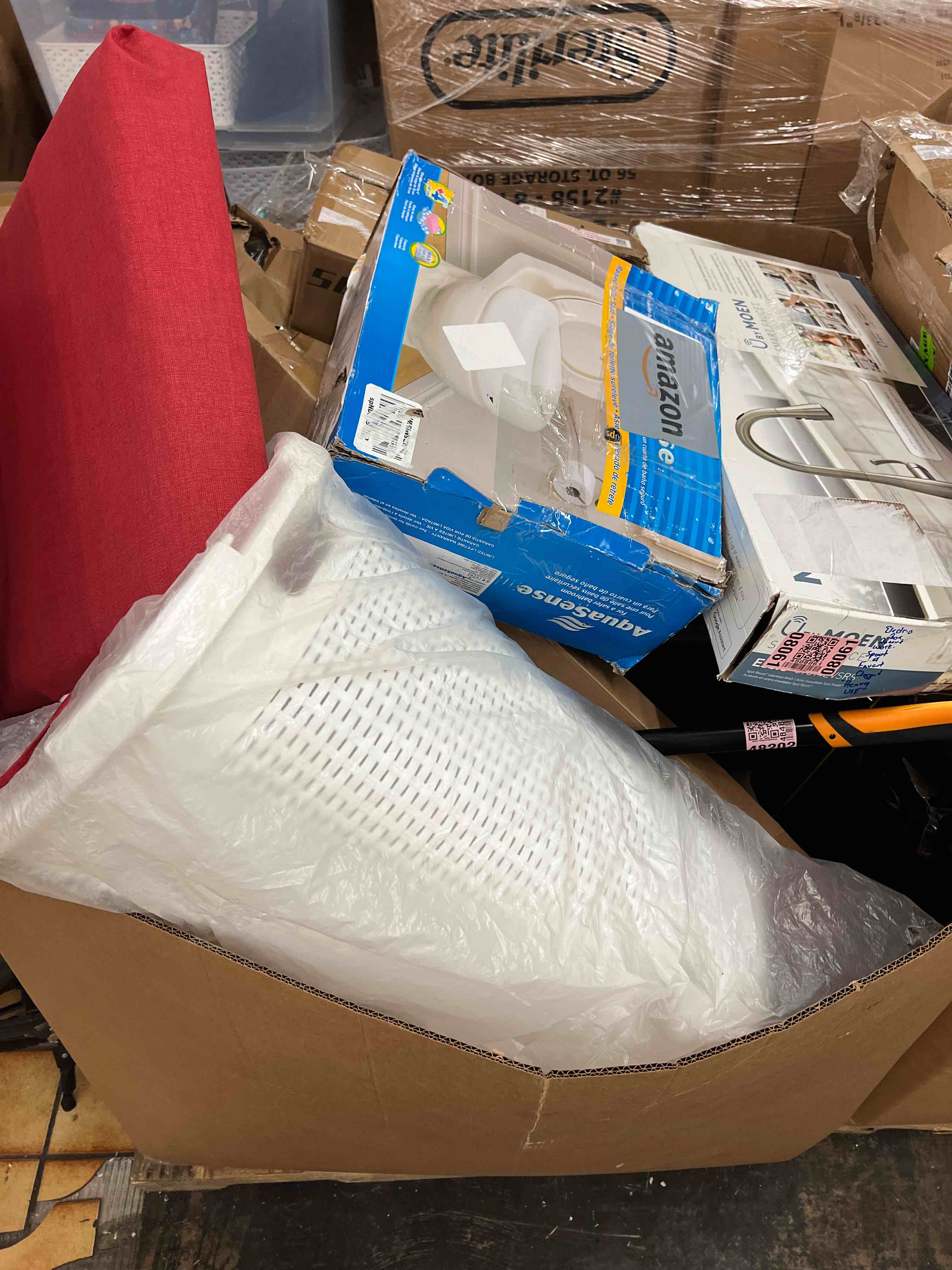 https://s3.amazonaws.com/lotting-images-prod/phillipi/RED6789543_1752092226423.jpeg