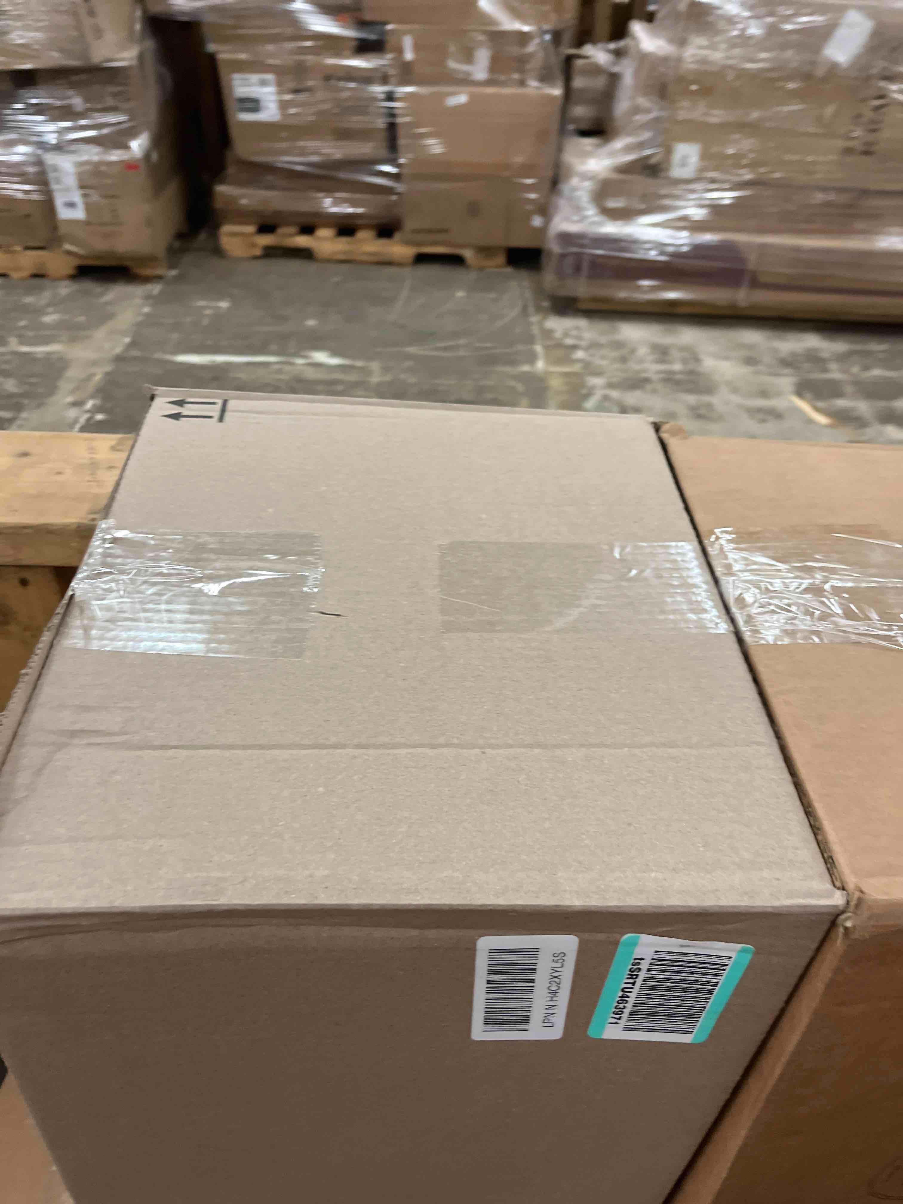 https://s3.amazonaws.com/lotting-images-prod/phillipi/RED6789714_1740442915010.jpeg