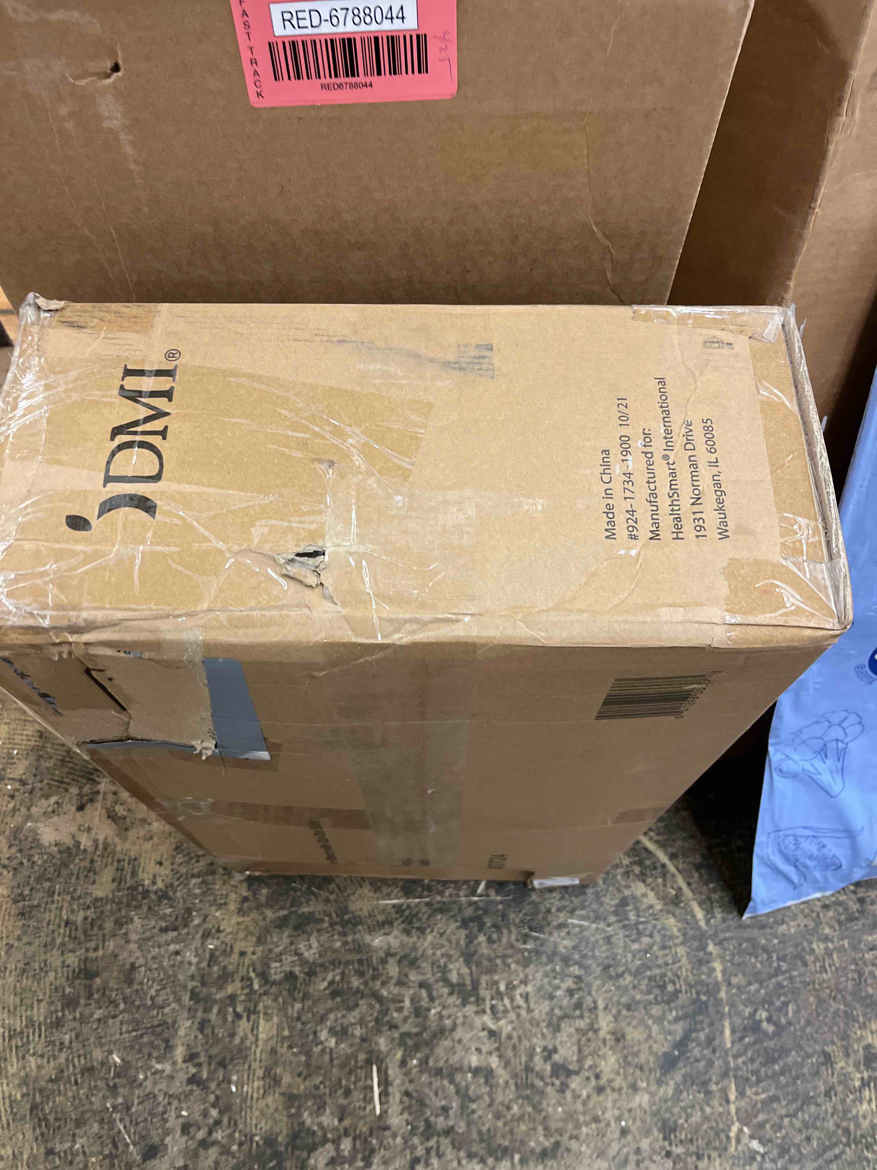 https://s3.amazonaws.com/lotting-images-prod/phillipi/RED6789769_1742253293900.jpeg