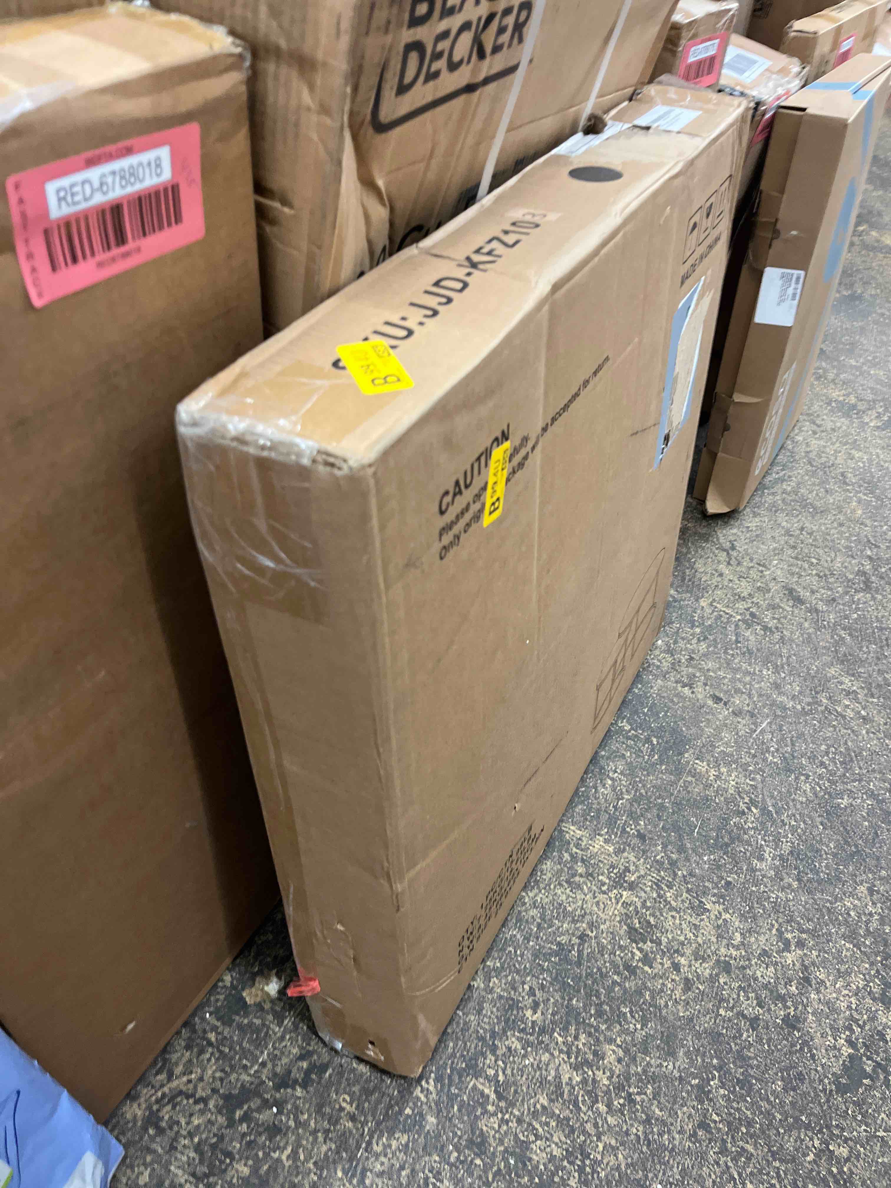 https://s3.amazonaws.com/lotting-images-prod/phillipi/RED6789772_1742252953163.jpeg