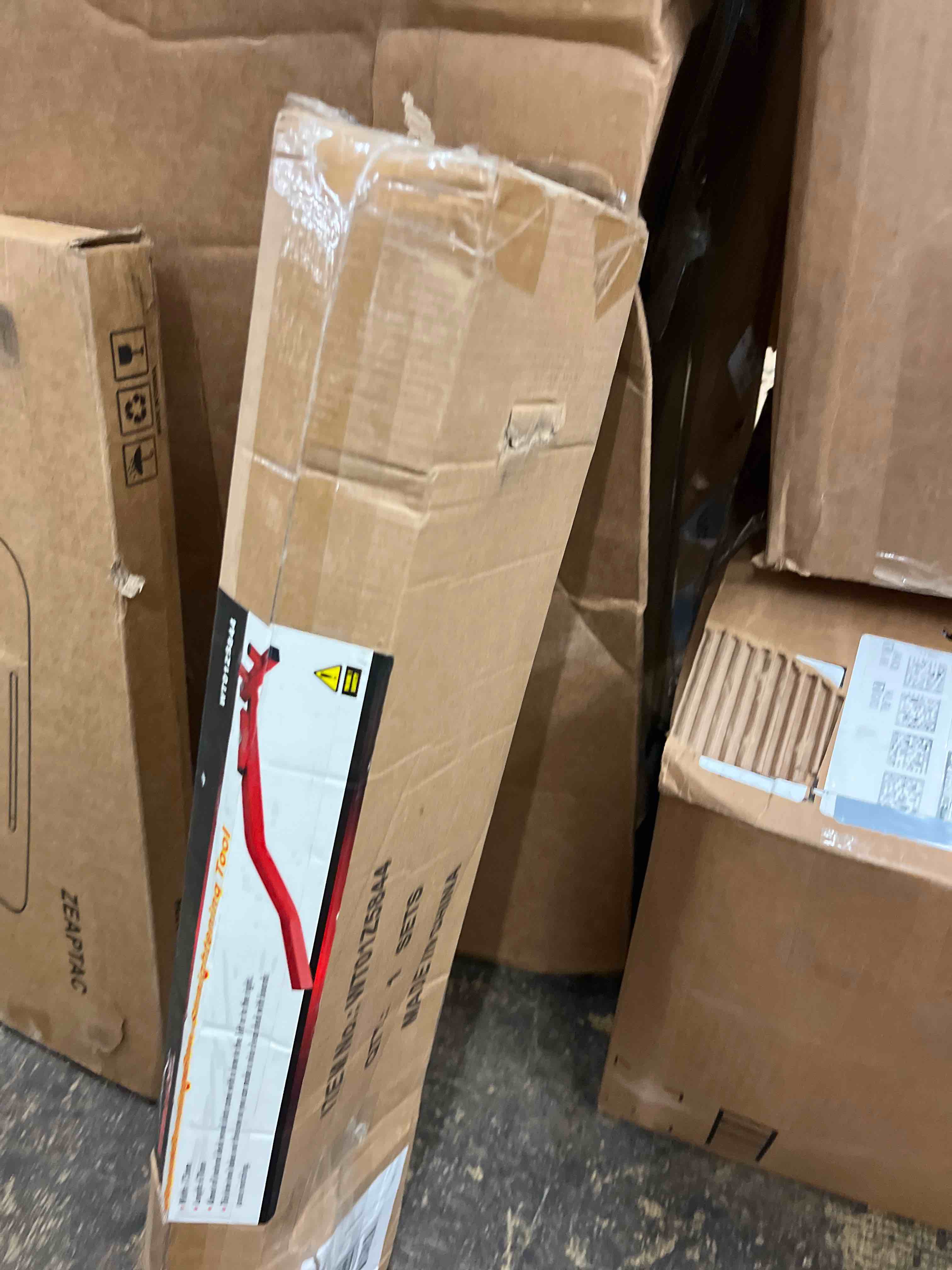 https://s3.amazonaws.com/lotting-images-prod/phillipi/RED6789775_1742252638311.jpeg