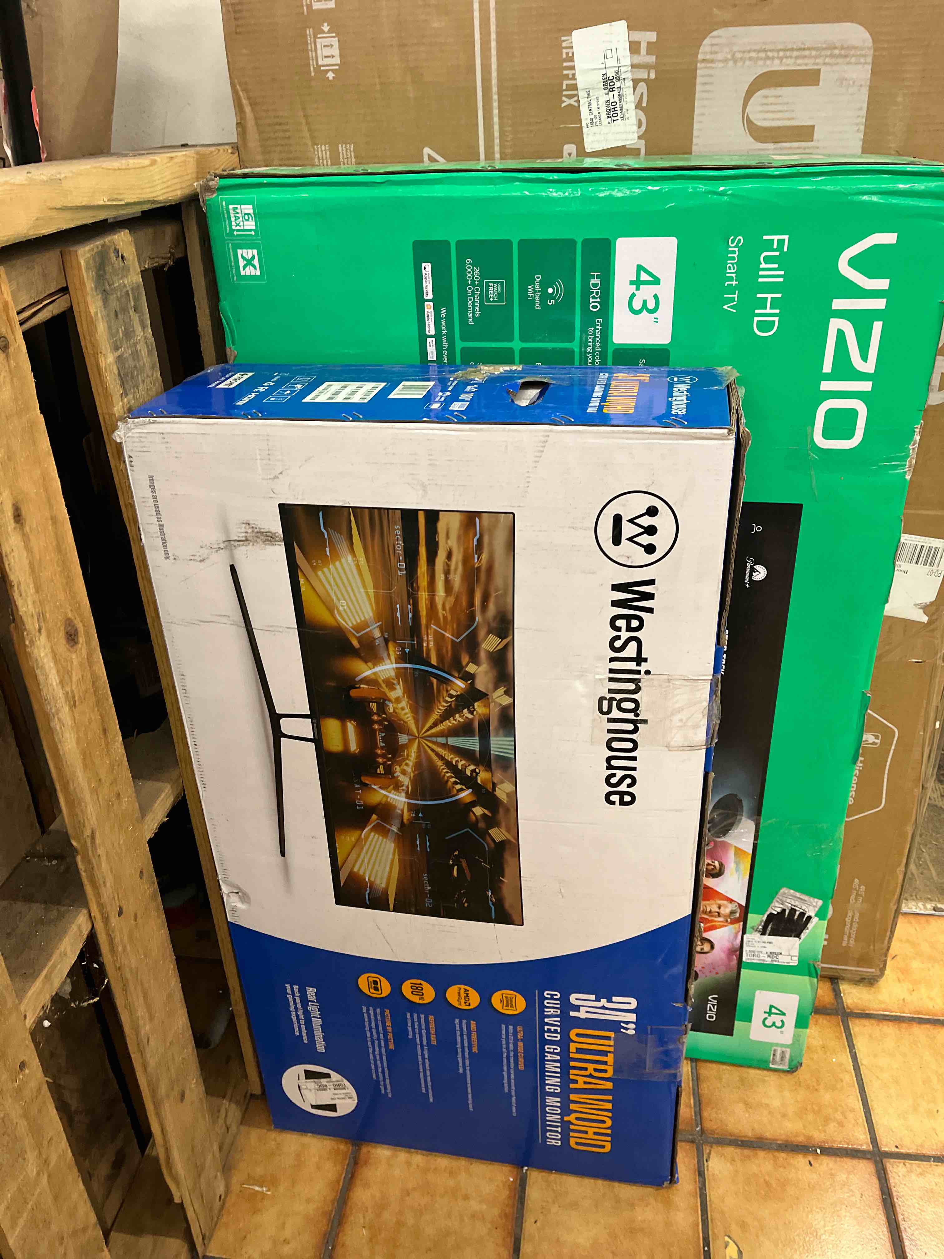 https://s3.amazonaws.com/lotting-images-prod/phillipi/RED6790748_1741363061987.jpeg