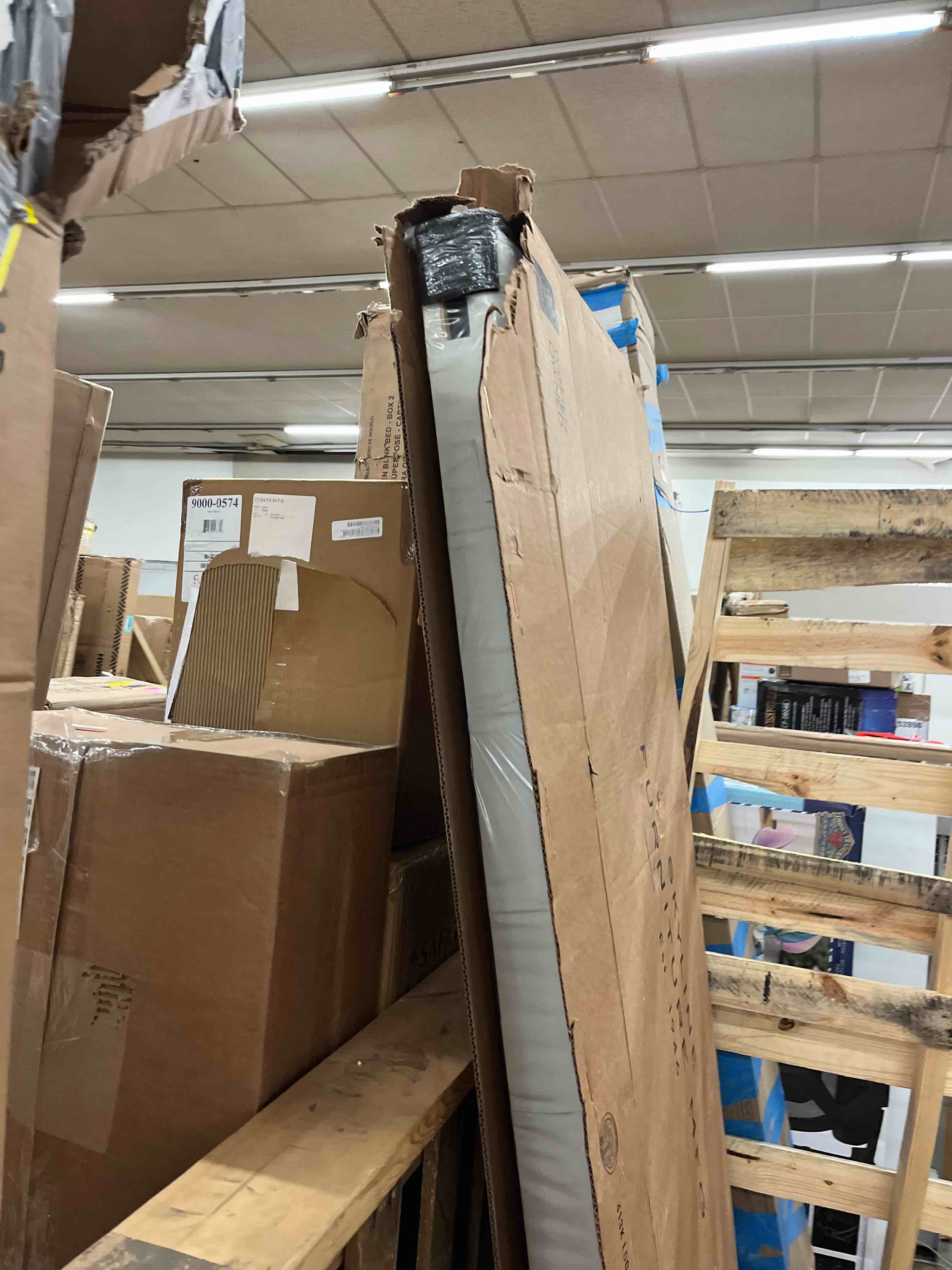 https://s3.amazonaws.com/lotting-images-prod/phillipi/RED6790813_1741358236621.jpeg