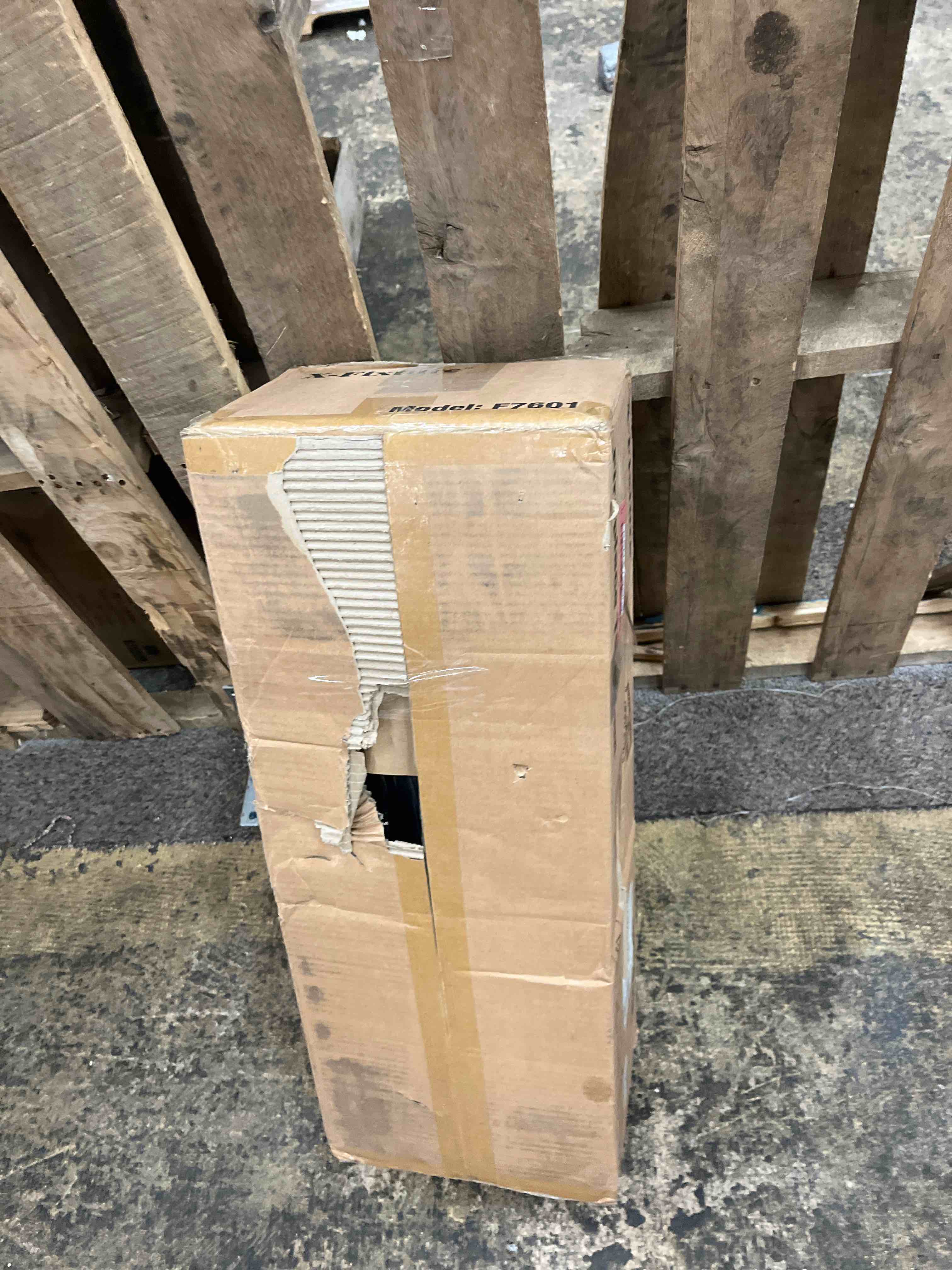 https://s3.amazonaws.com/lotting-images-prod/phillipi/RED6790906_1746052145521.jpeg
