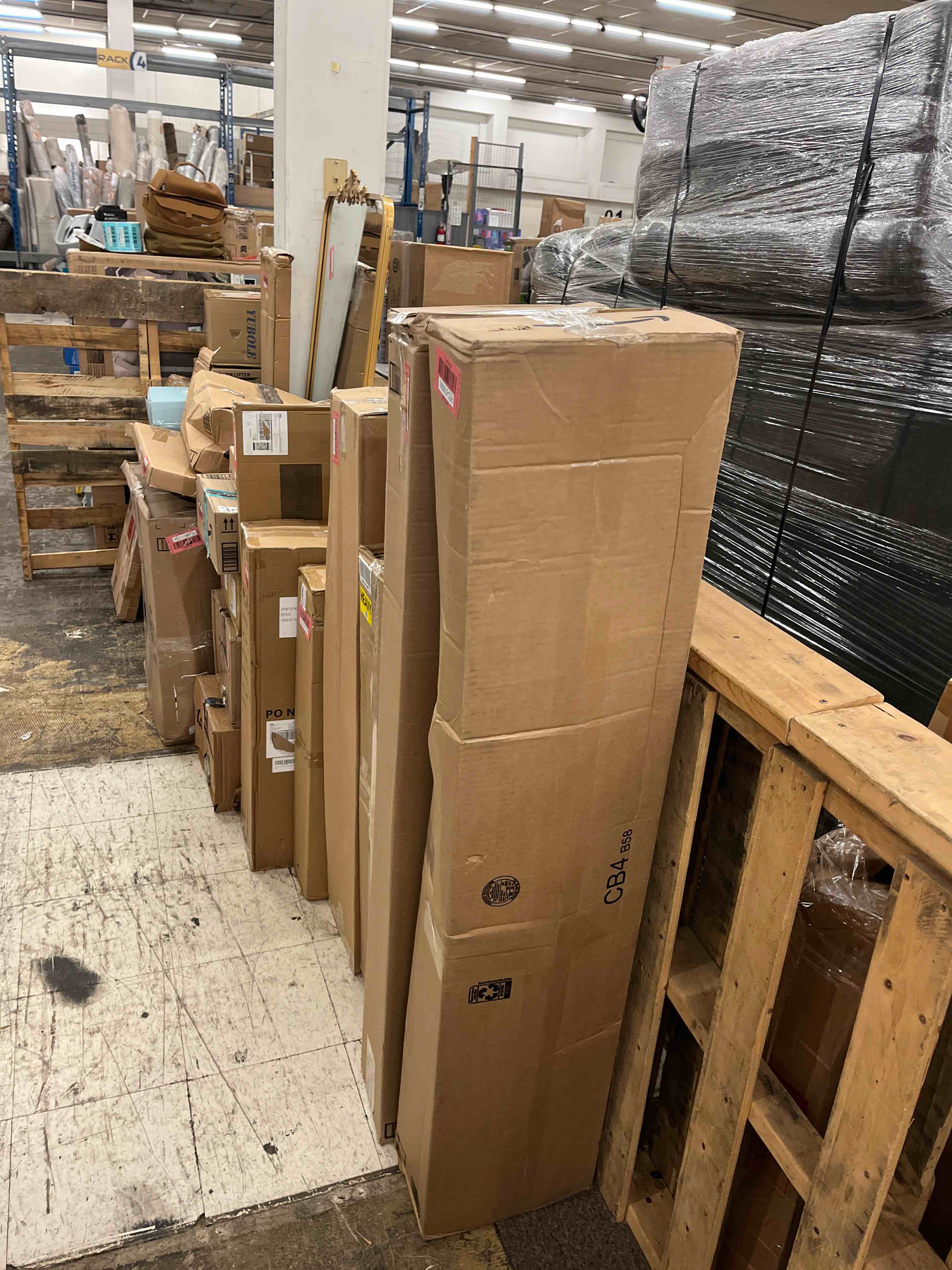 https://s3.amazonaws.com/lotting-images-prod/phillipi/RED6790940_1746047878068.jpeg