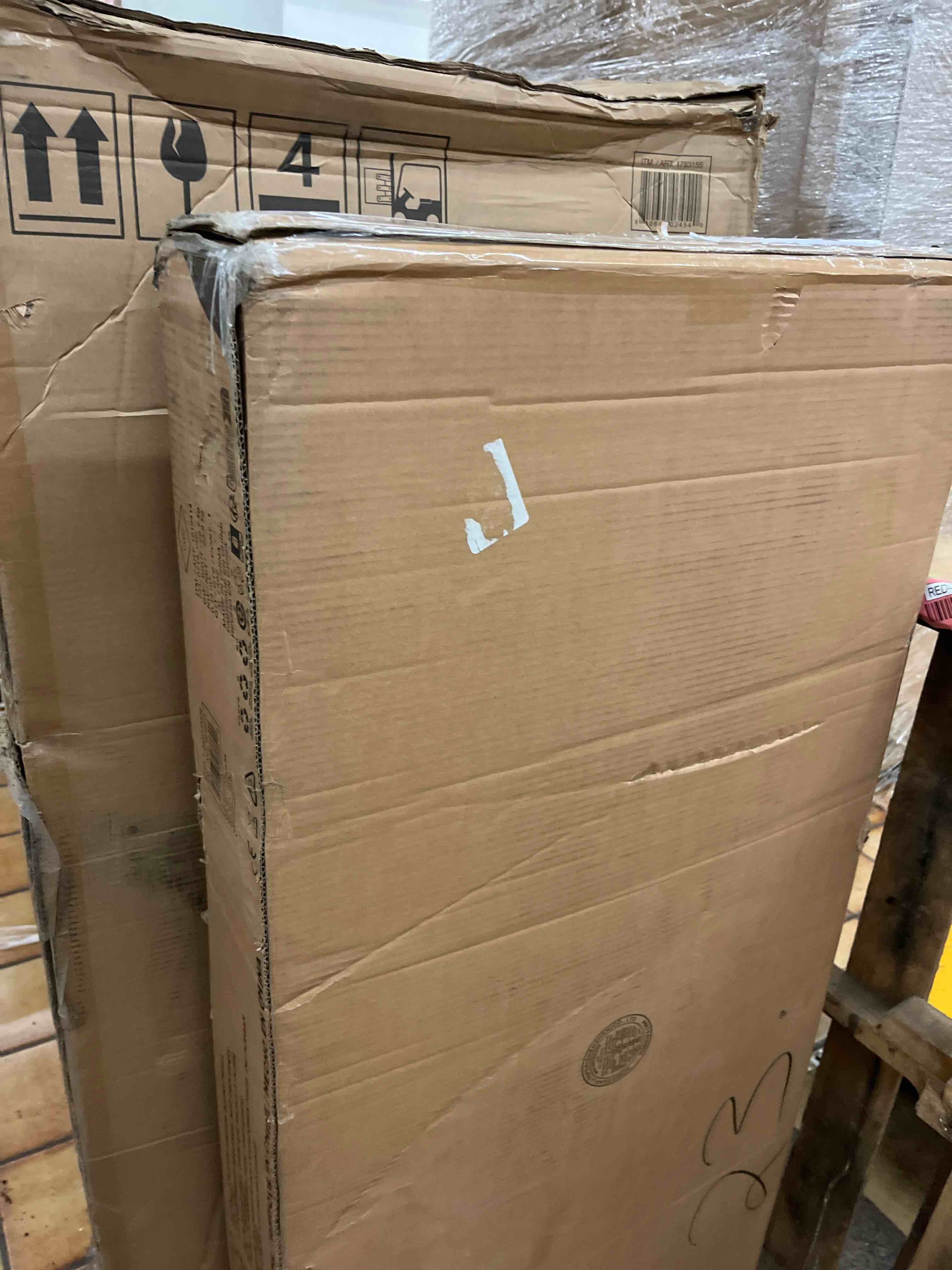 https://s3.amazonaws.com/lotting-images-prod/phillipi/RED6791311_1737404446021.jpeg