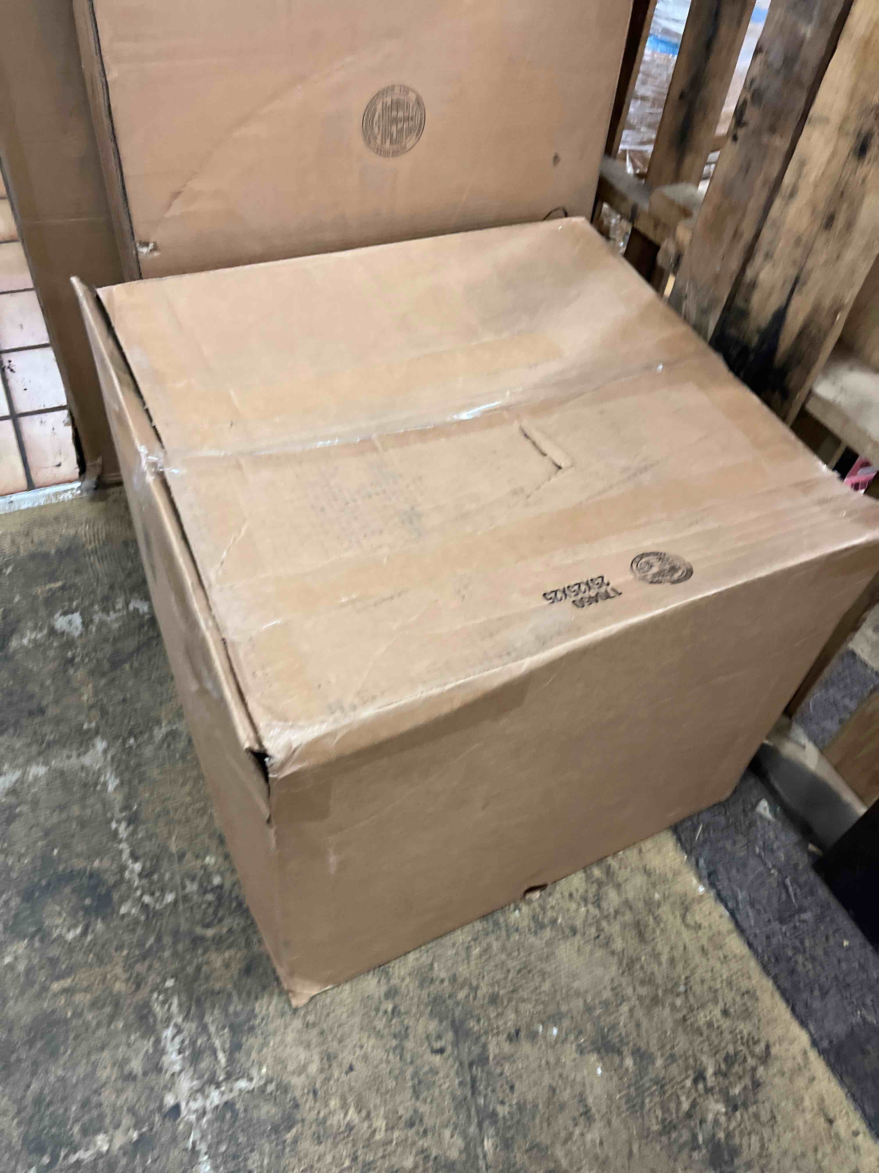 https://s3.amazonaws.com/lotting-images-prod/phillipi/RED6791318_1737405009118.jpeg