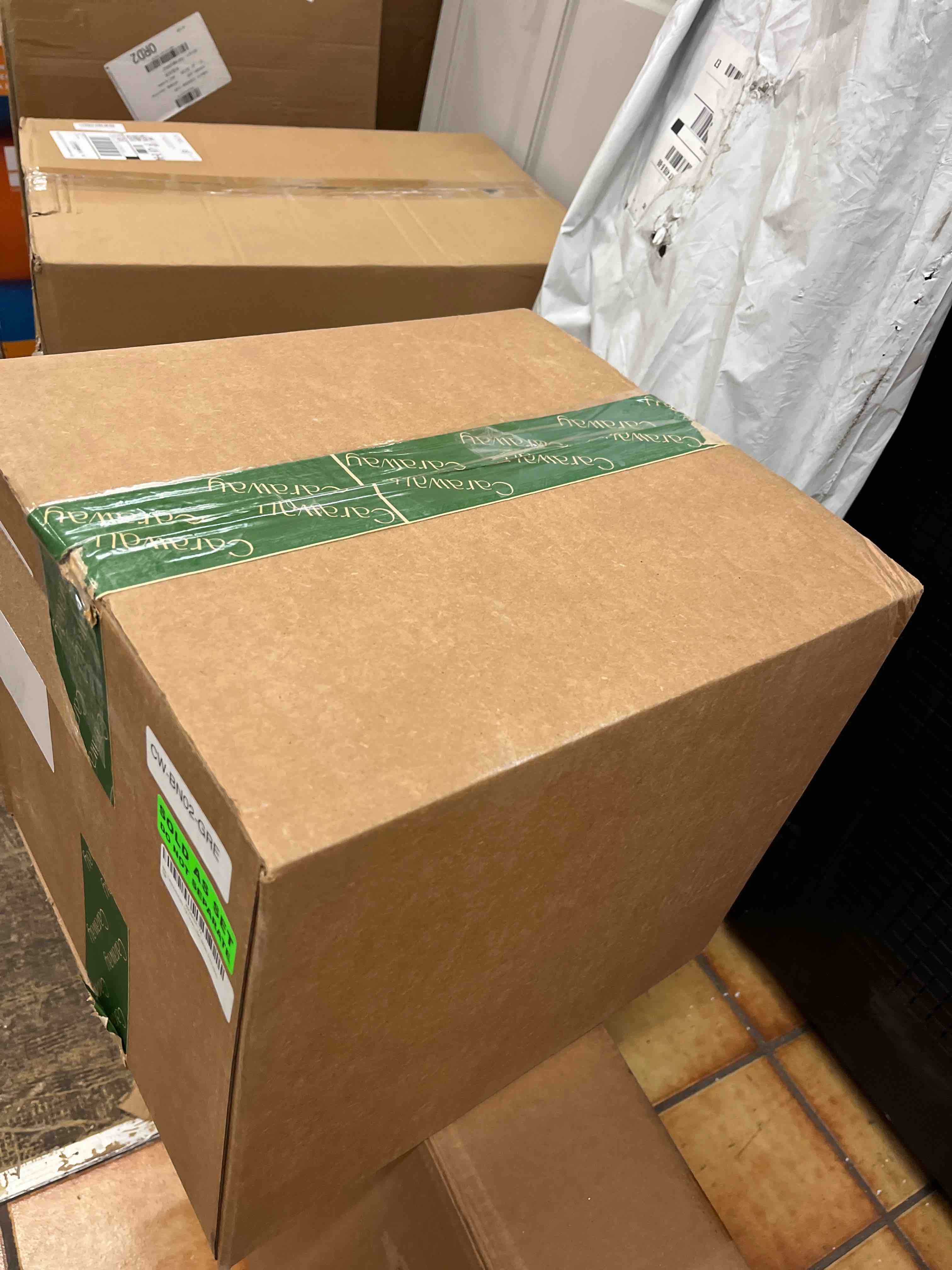 https://s3.amazonaws.com/lotting-images-prod/phillipi/RED6792201_1741875654077.jpeg