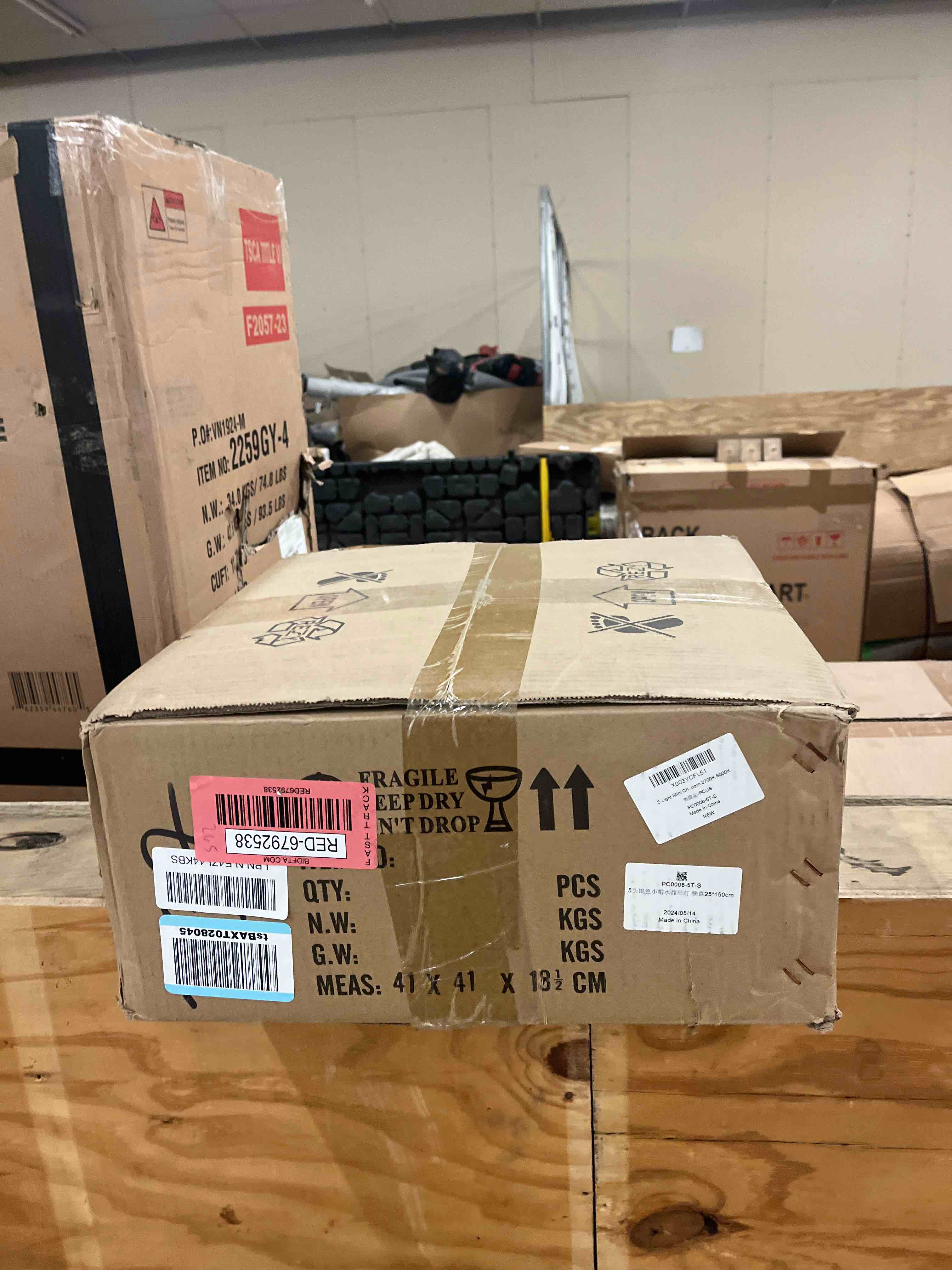 https://s3.amazonaws.com/lotting-images-prod/phillipi/RED6792538_1739330343920.jpeg