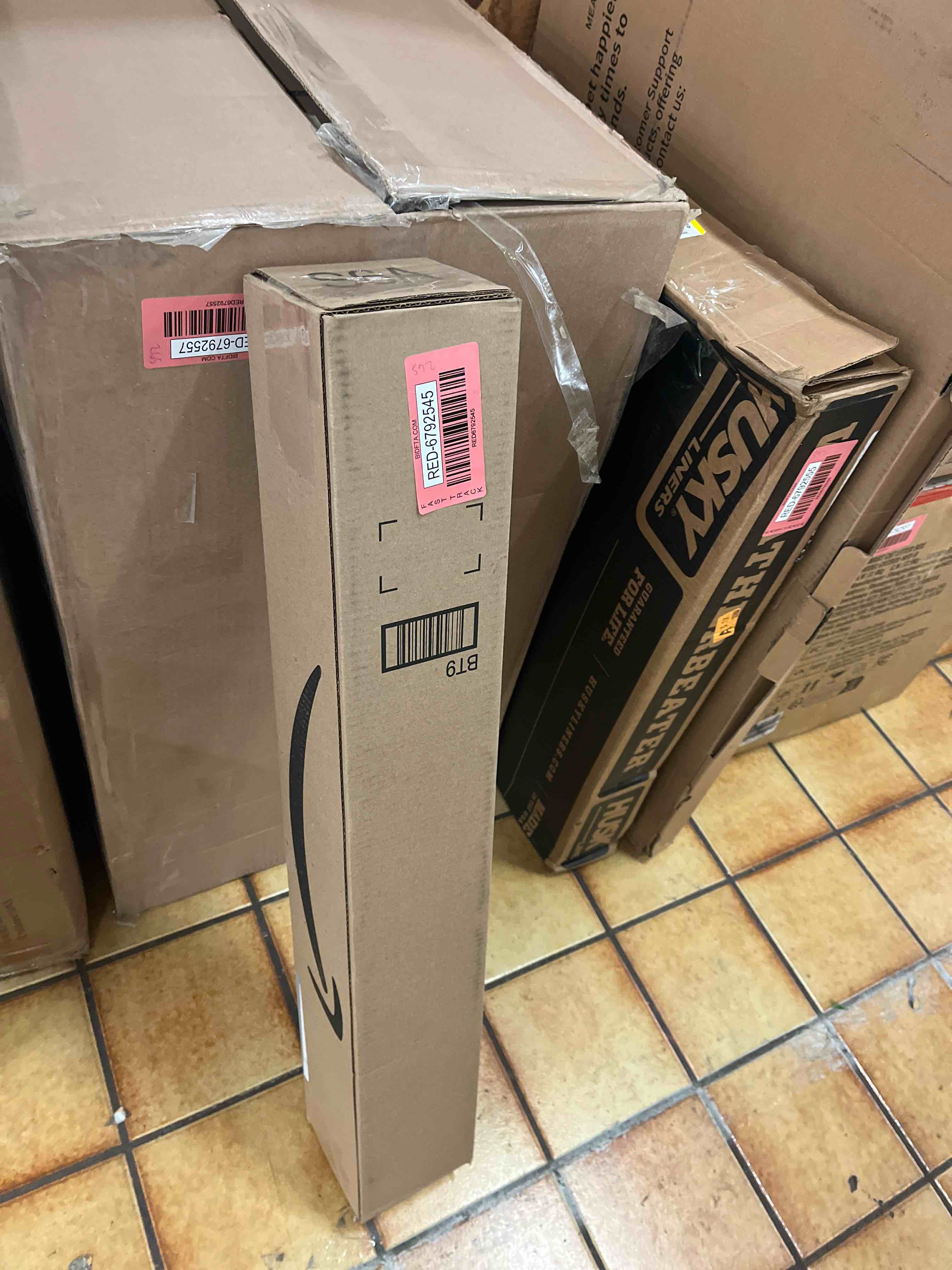 https://s3.amazonaws.com/lotting-images-prod/phillipi/RED6792545_1739329426102.jpeg