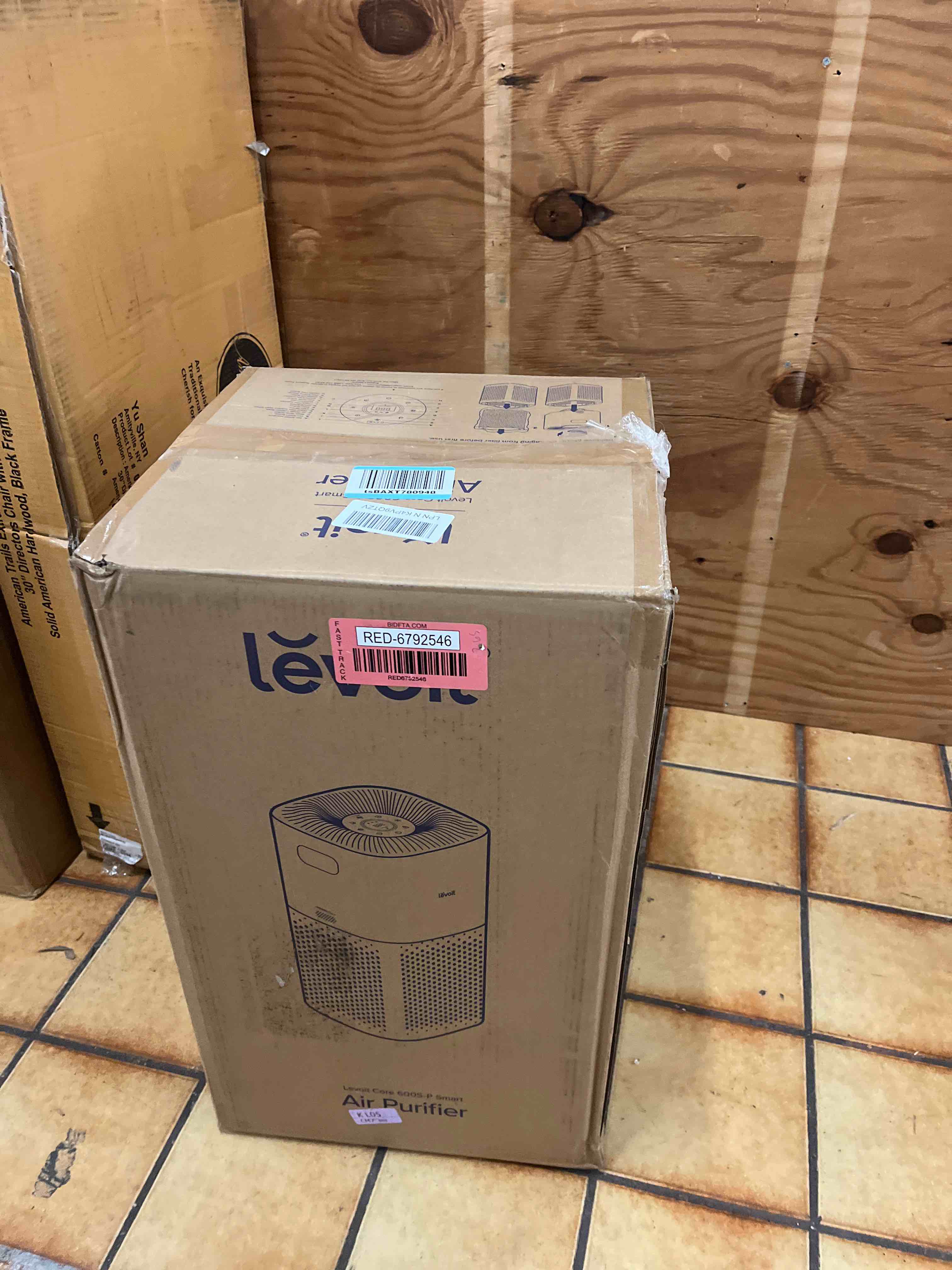 https://s3.amazonaws.com/lotting-images-prod/phillipi/RED6792546_1739329313597.jpeg