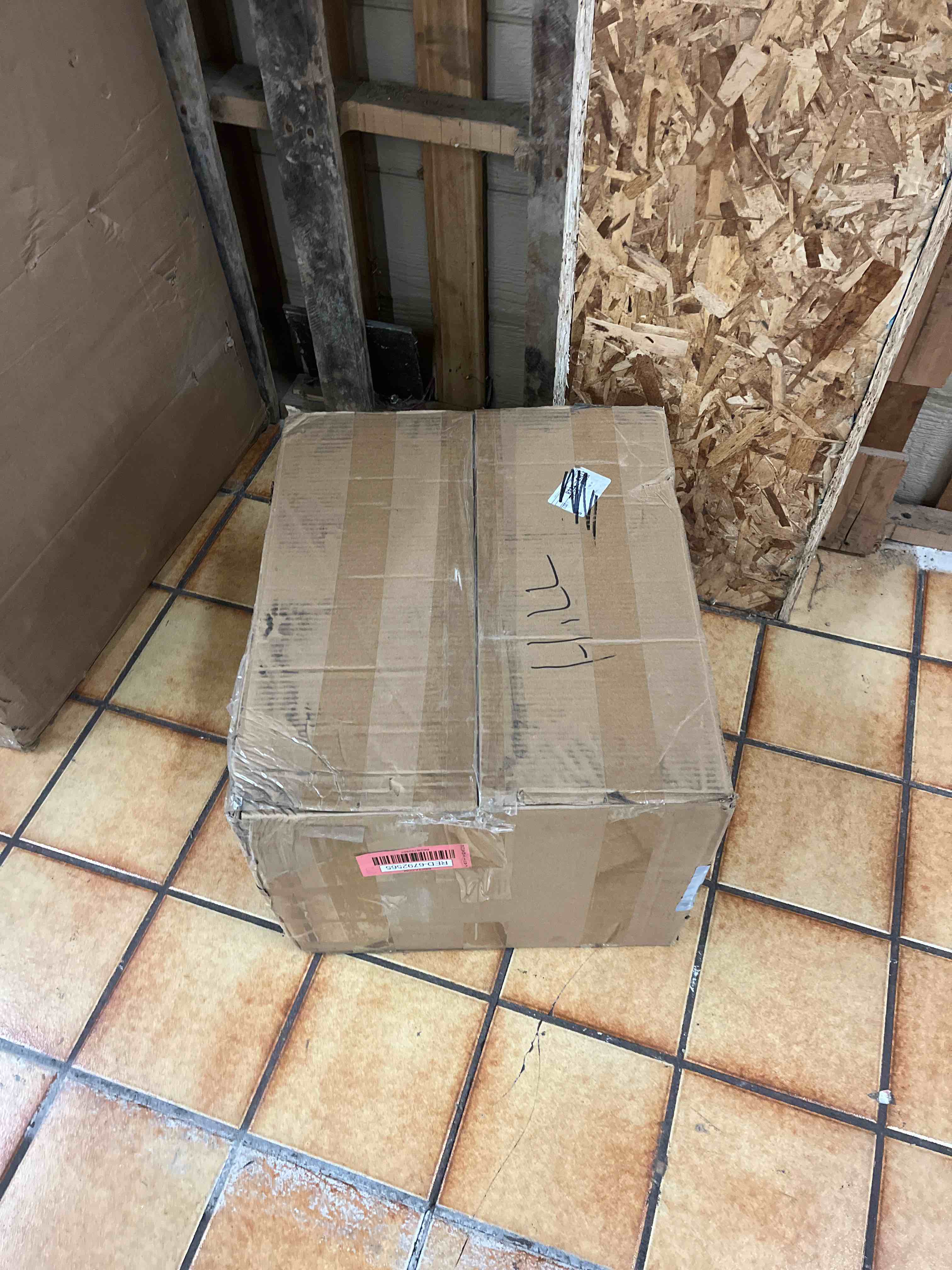 https://s3.amazonaws.com/lotting-images-prod/phillipi/RED6792565_1739326310518.jpeg