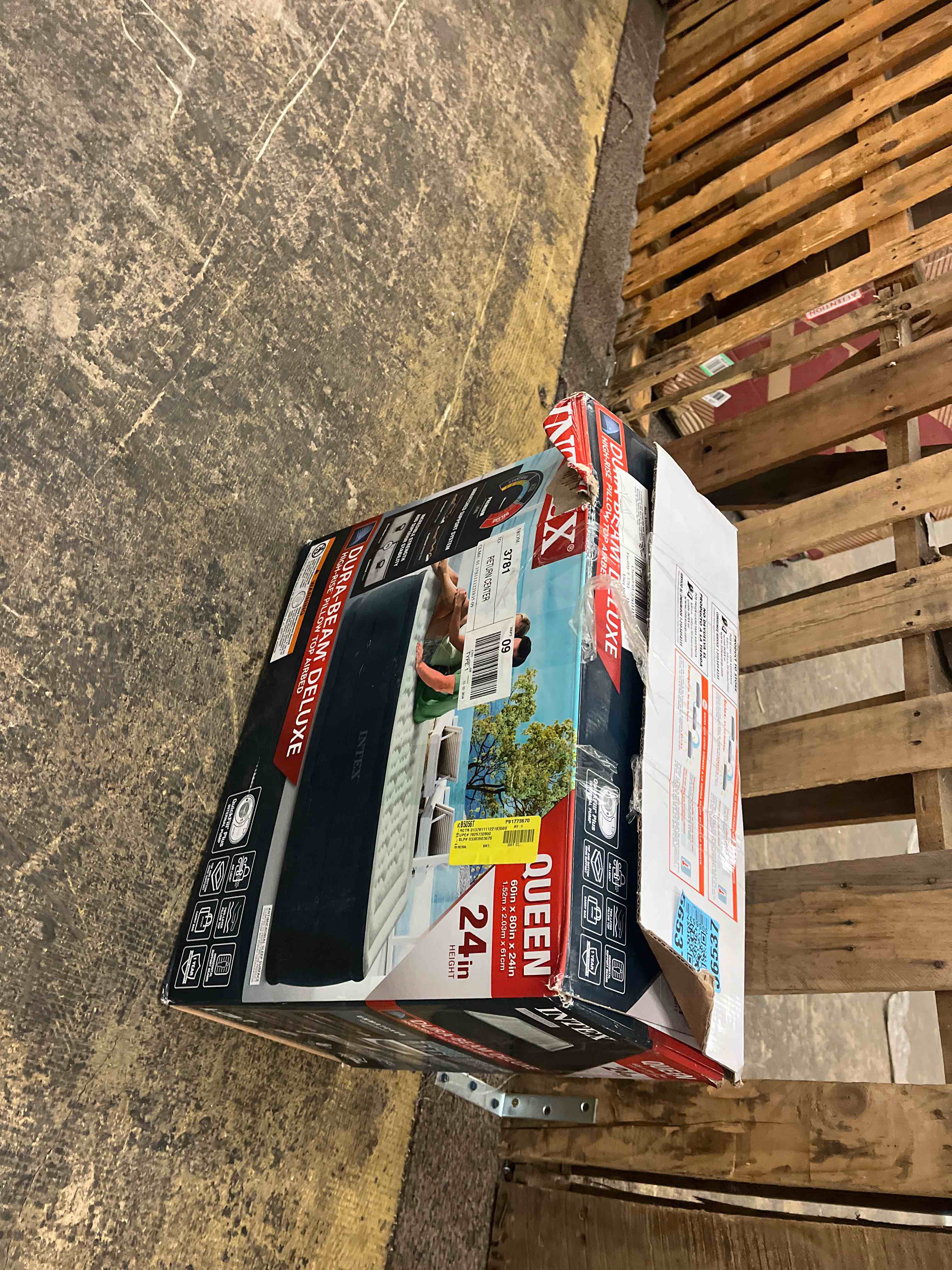 https://s3.amazonaws.com/lotting-images-prod/phillipi/RED6792885_1739985391597.jpeg