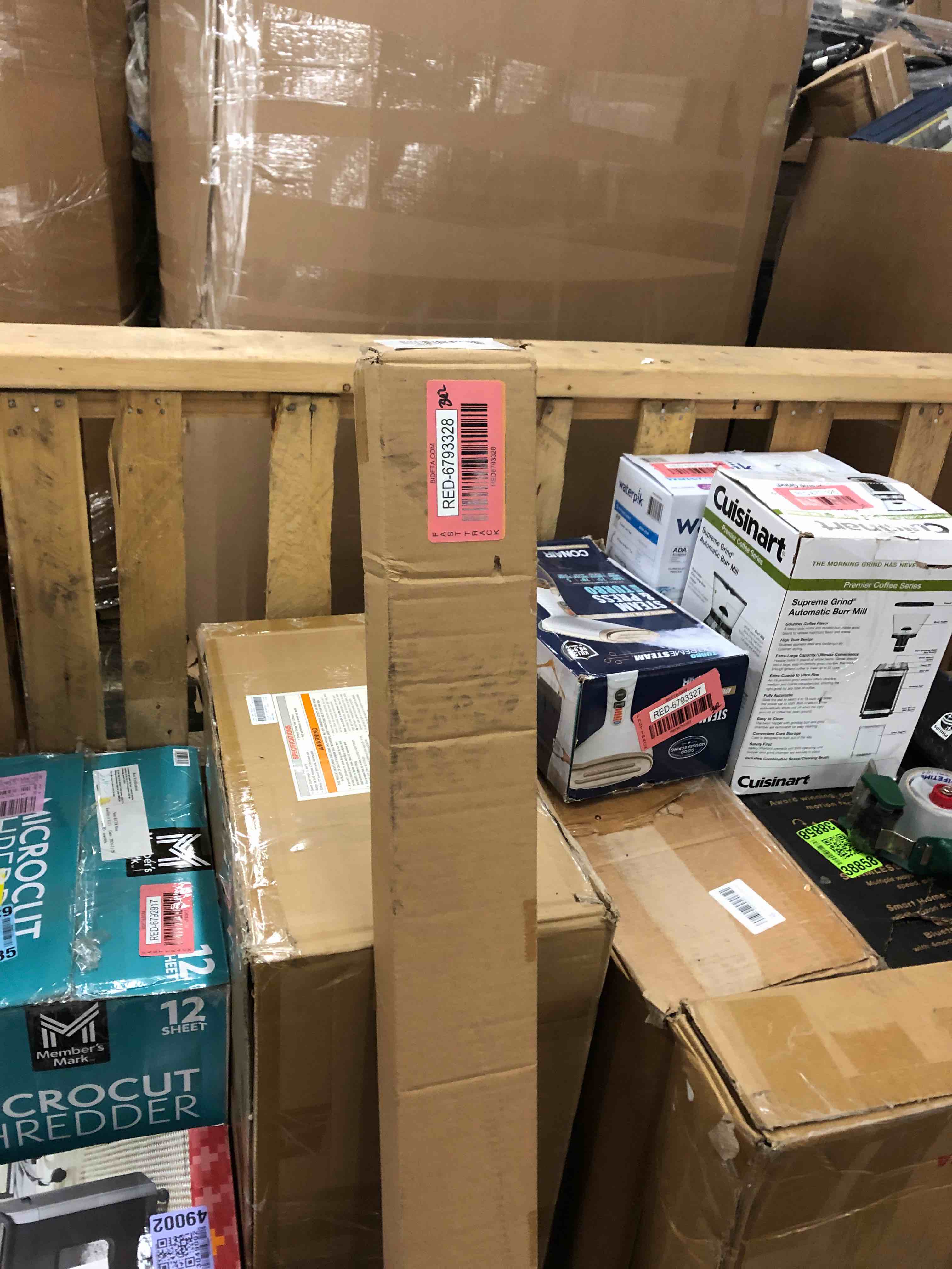 https://s3.amazonaws.com/lotting-images-prod/phillipi/RED6793328_1741105976975.jpeg