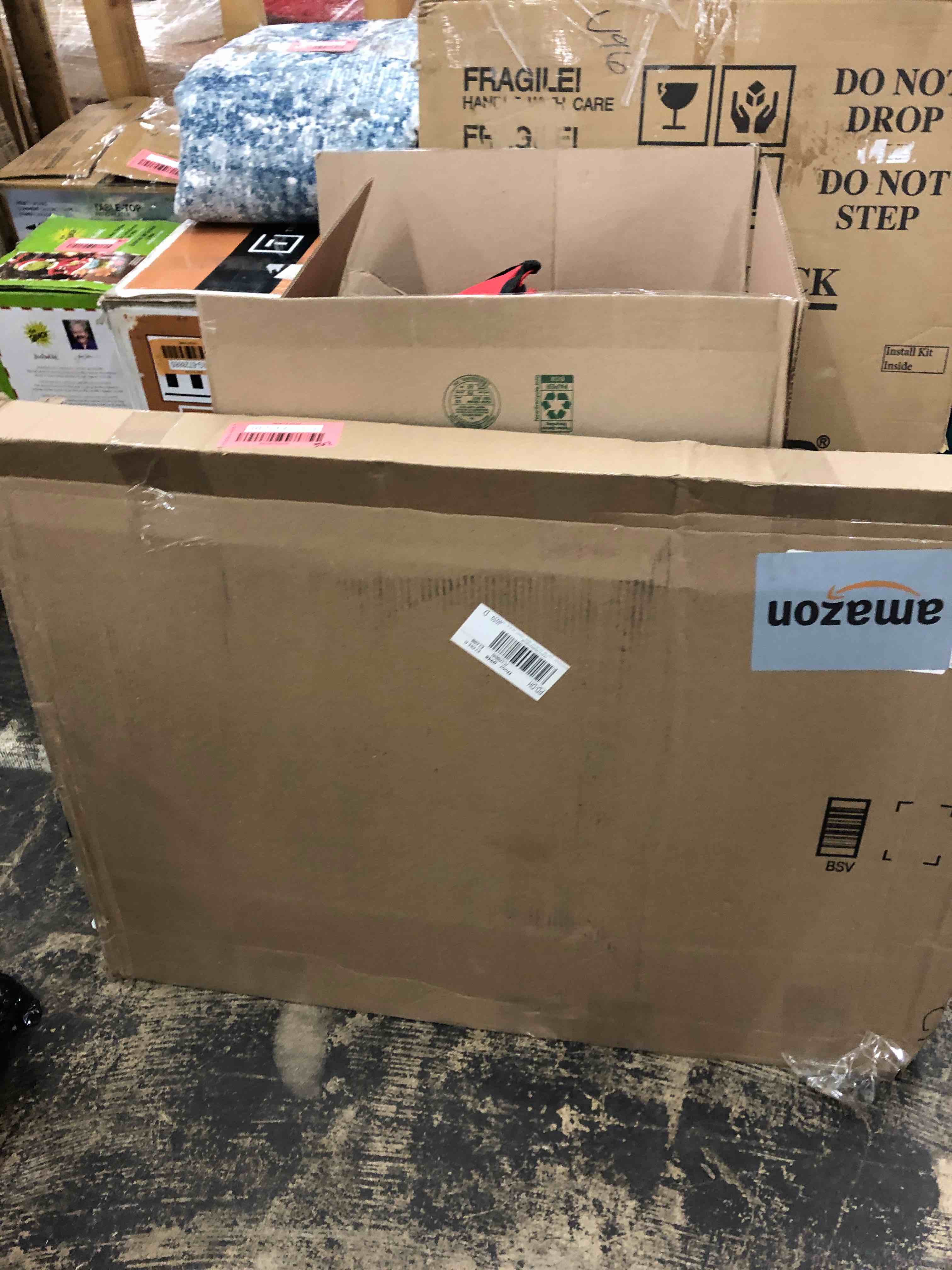 https://s3.amazonaws.com/lotting-images-prod/phillipi/RED6793339_1741137554199.jpeg