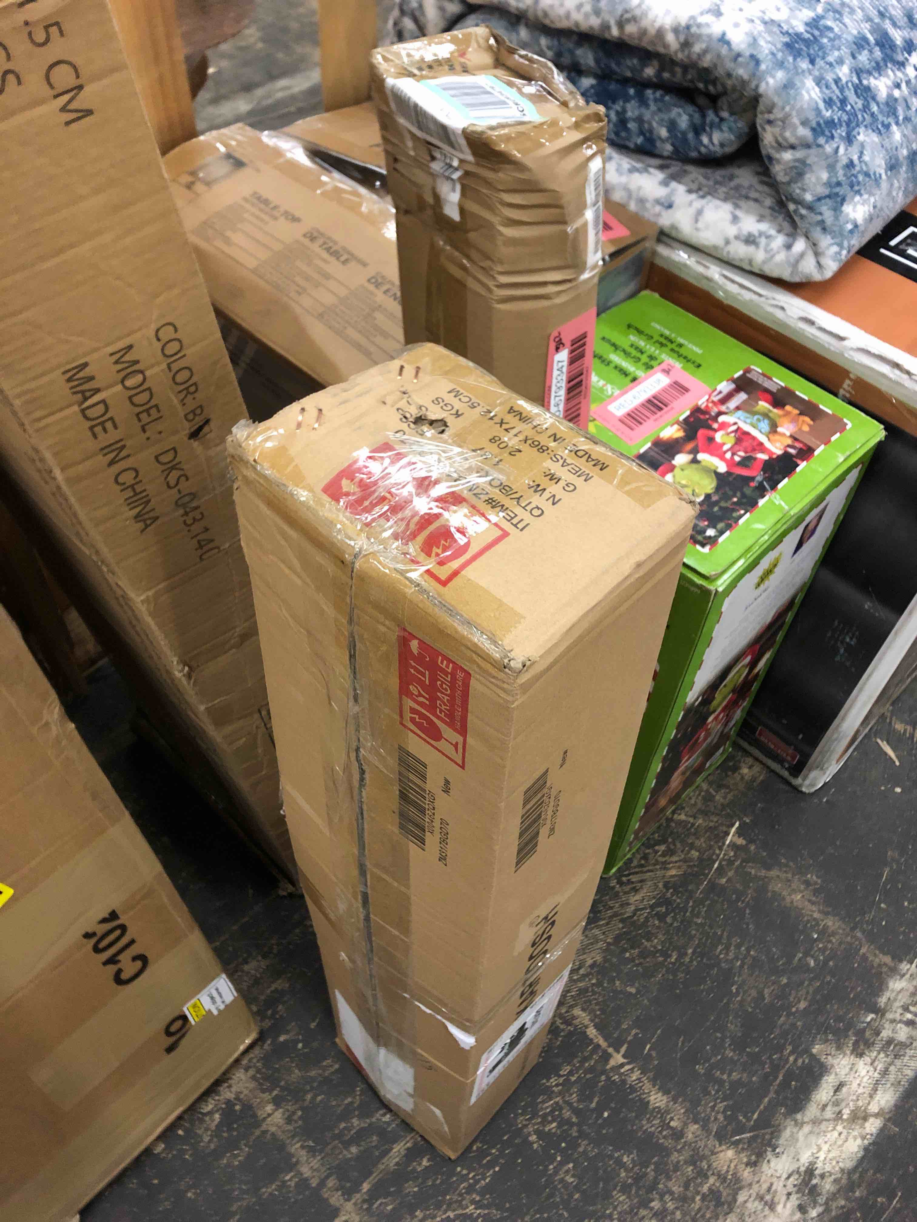 https://s3.amazonaws.com/lotting-images-prod/phillipi/RED6793348_1741138634592.jpeg