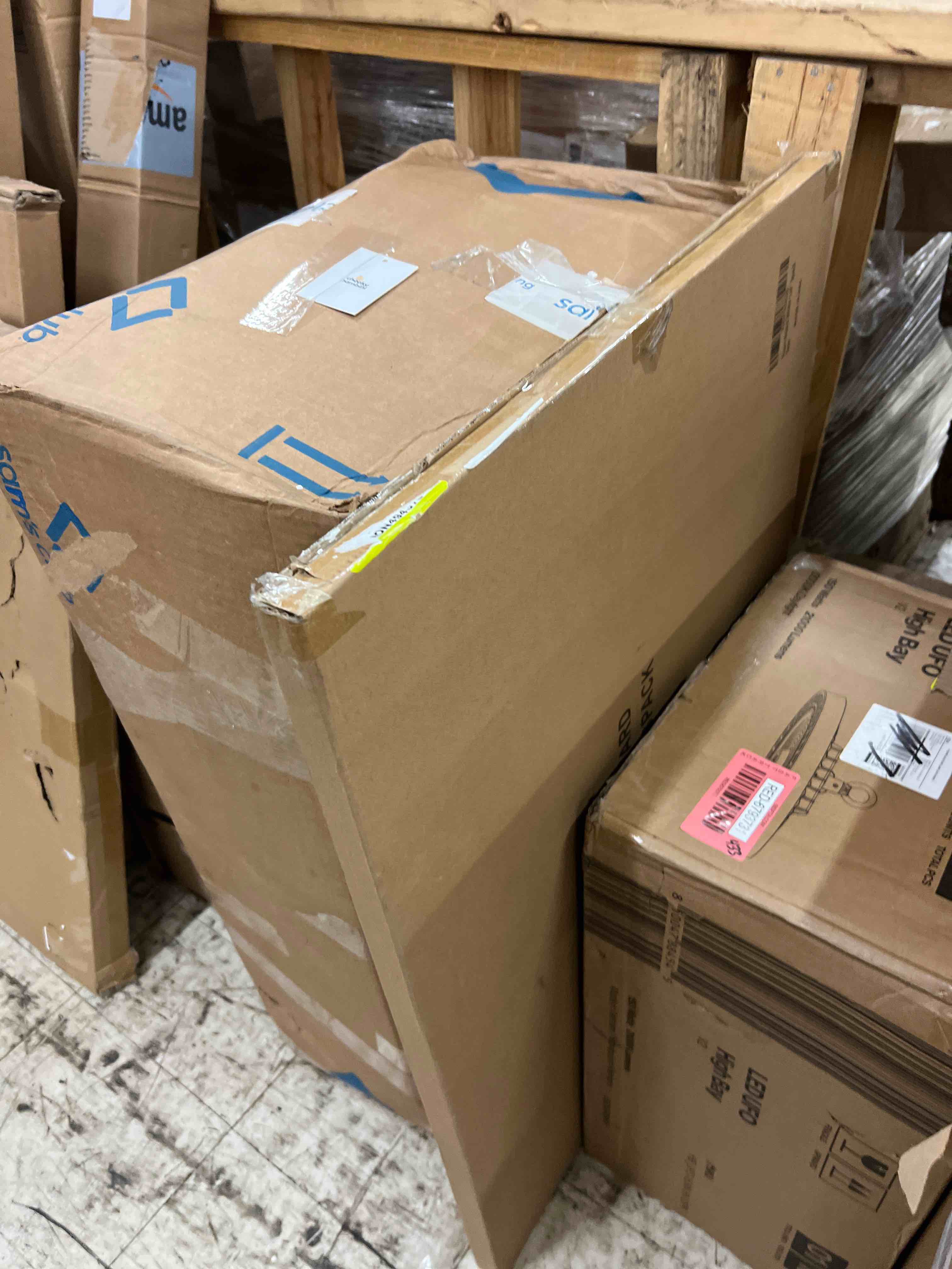 https://s3.amazonaws.com/lotting-images-prod/phillipi/RED6793732_1742320154163.jpeg