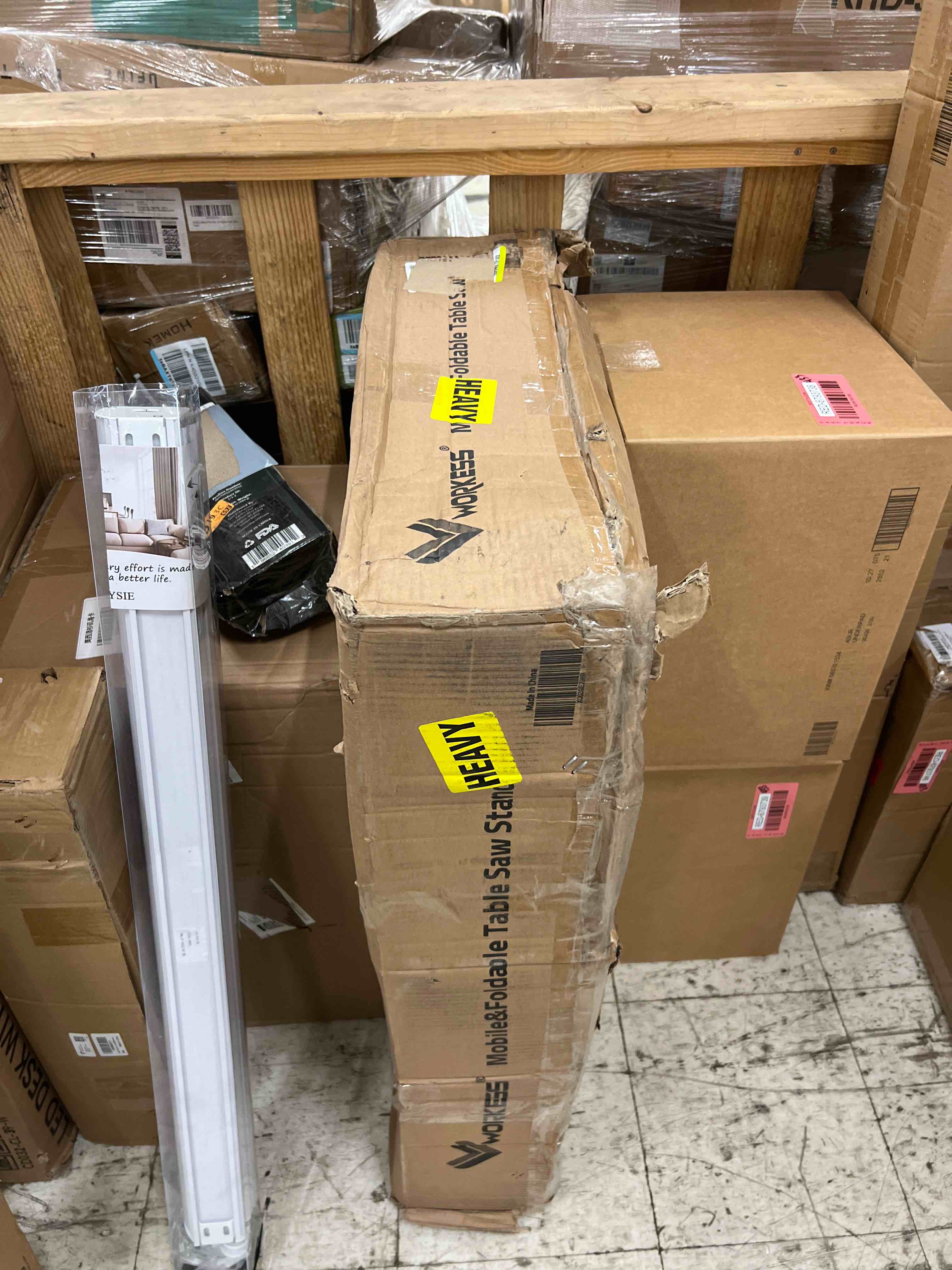 https://s3.amazonaws.com/lotting-images-prod/phillipi/RED6793736_1742323482340.jpeg