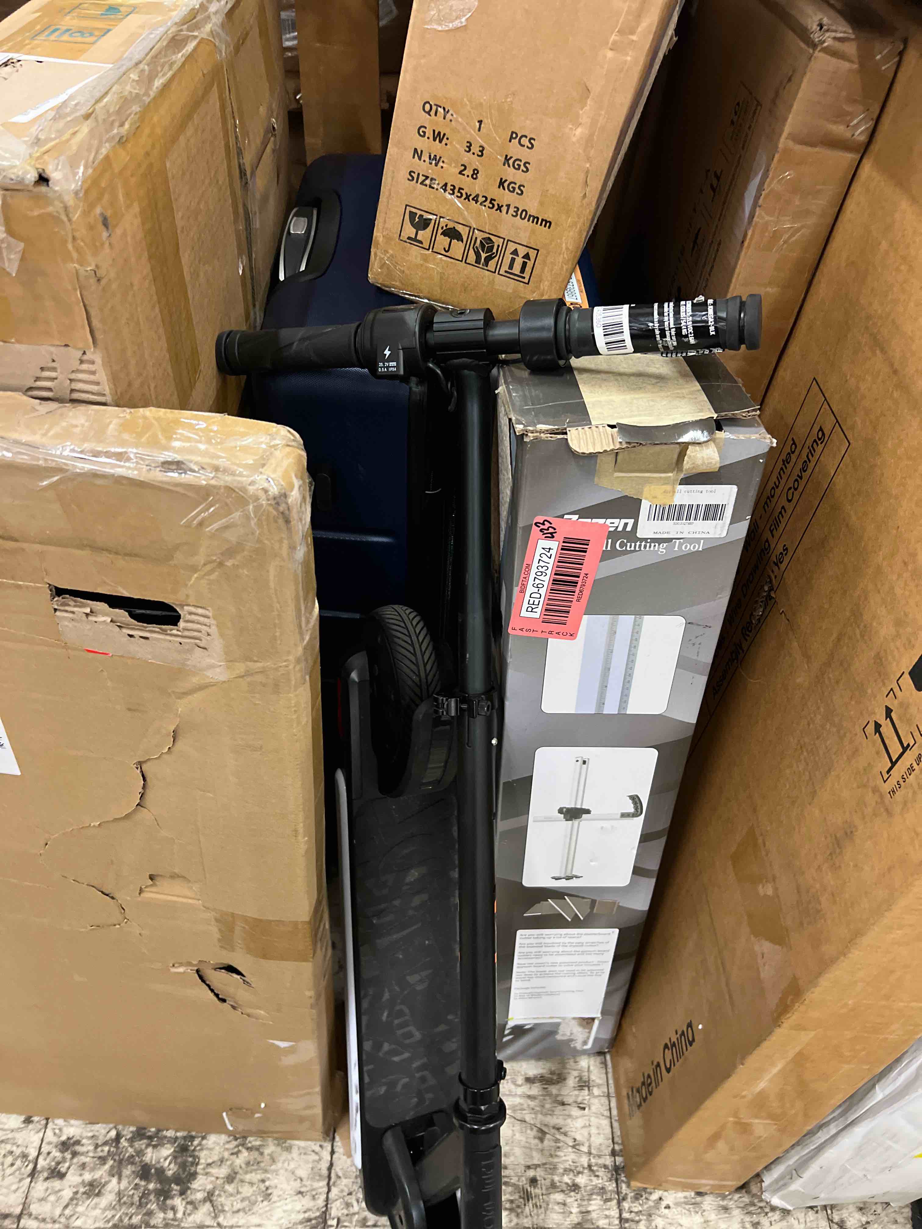 https://s3.amazonaws.com/lotting-images-prod/phillipi/RED6793751_1742325378903.jpeg