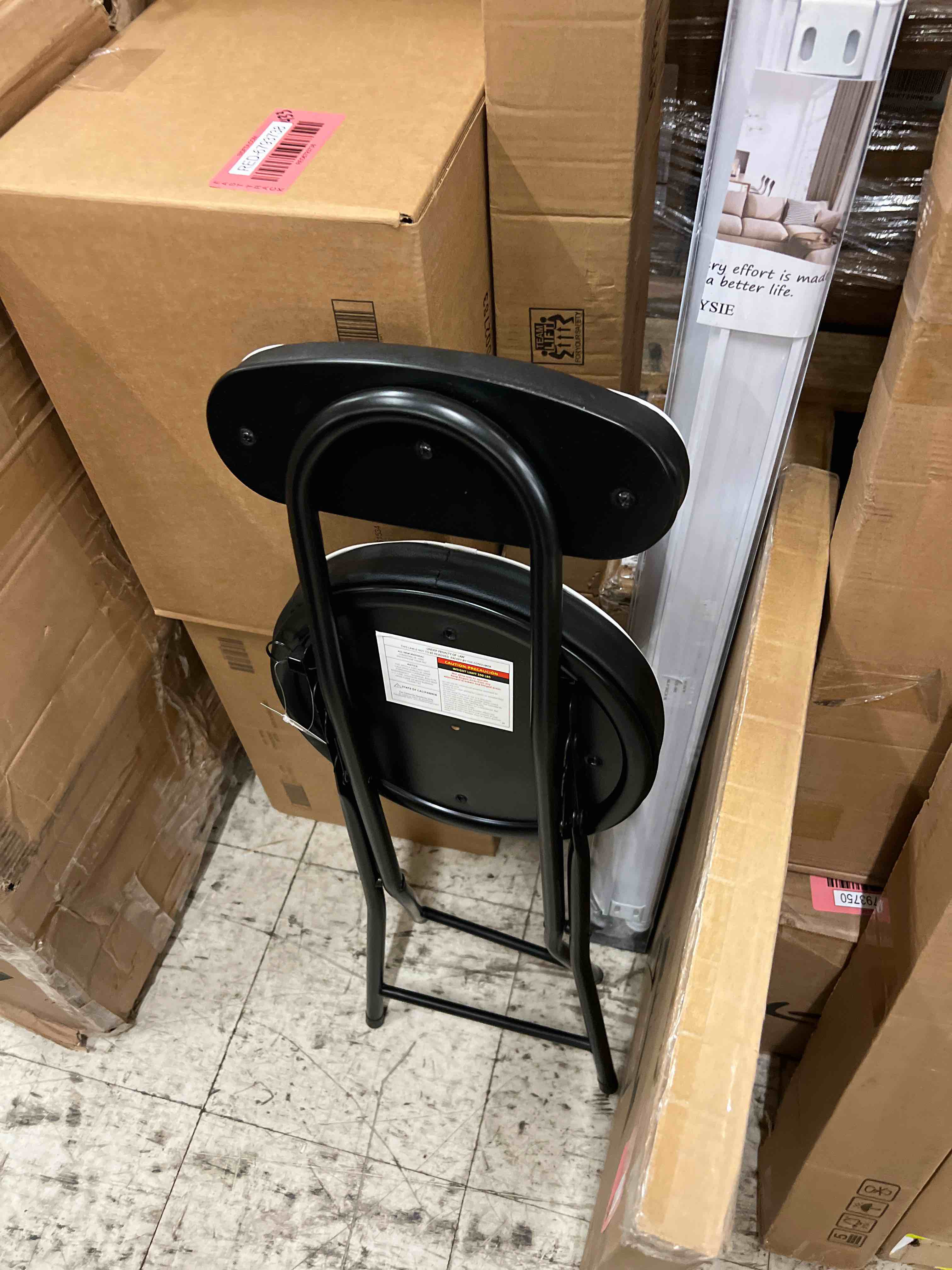 https://s3.amazonaws.com/lotting-images-prod/phillipi/RED6793752_1742325418823.jpeg