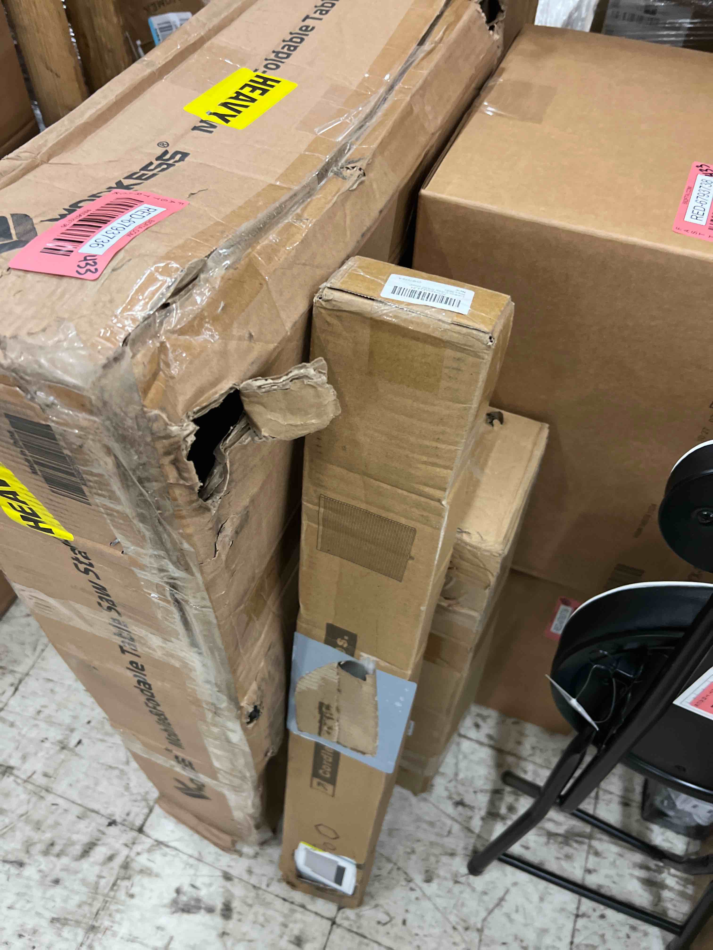 https://s3.amazonaws.com/lotting-images-prod/phillipi/RED6793755_1742325949139.jpeg