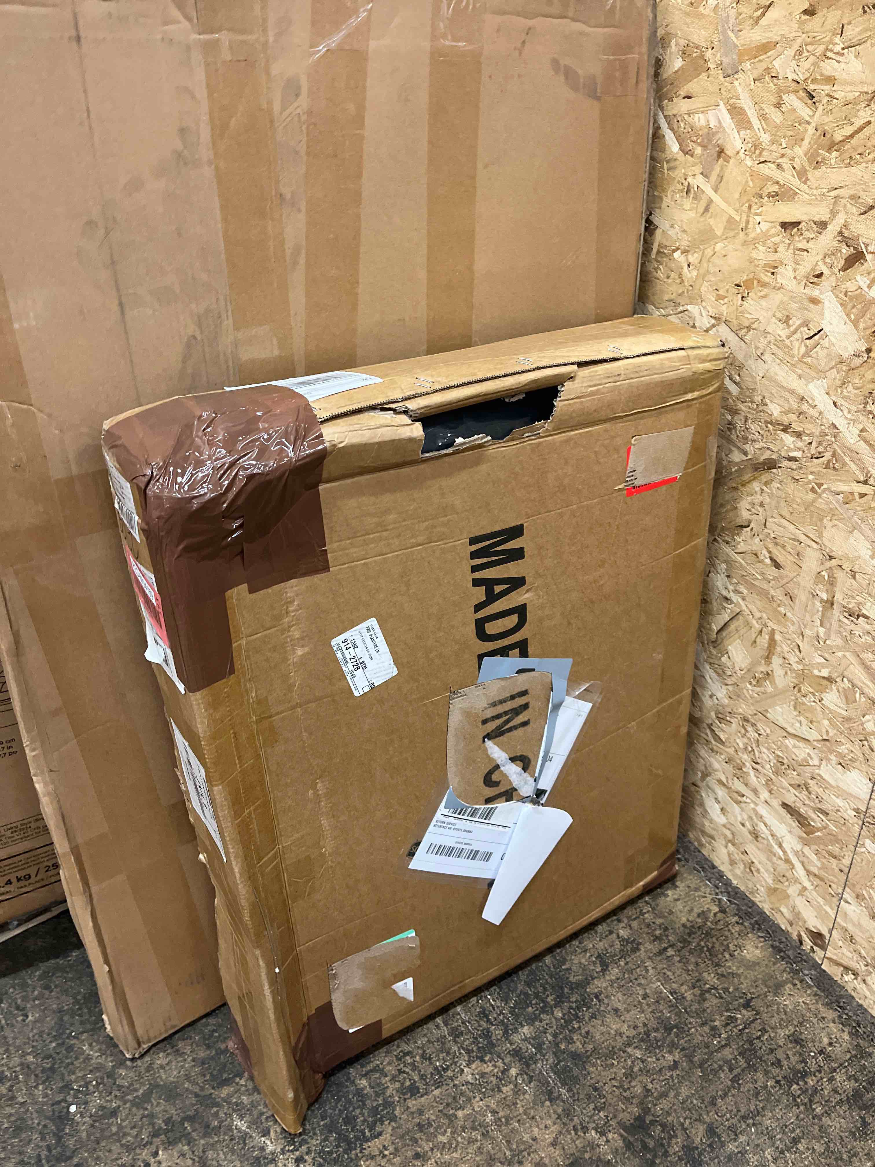 https://s3.amazonaws.com/lotting-images-prod/phillipi/RED6794159_1744388456289.jpeg