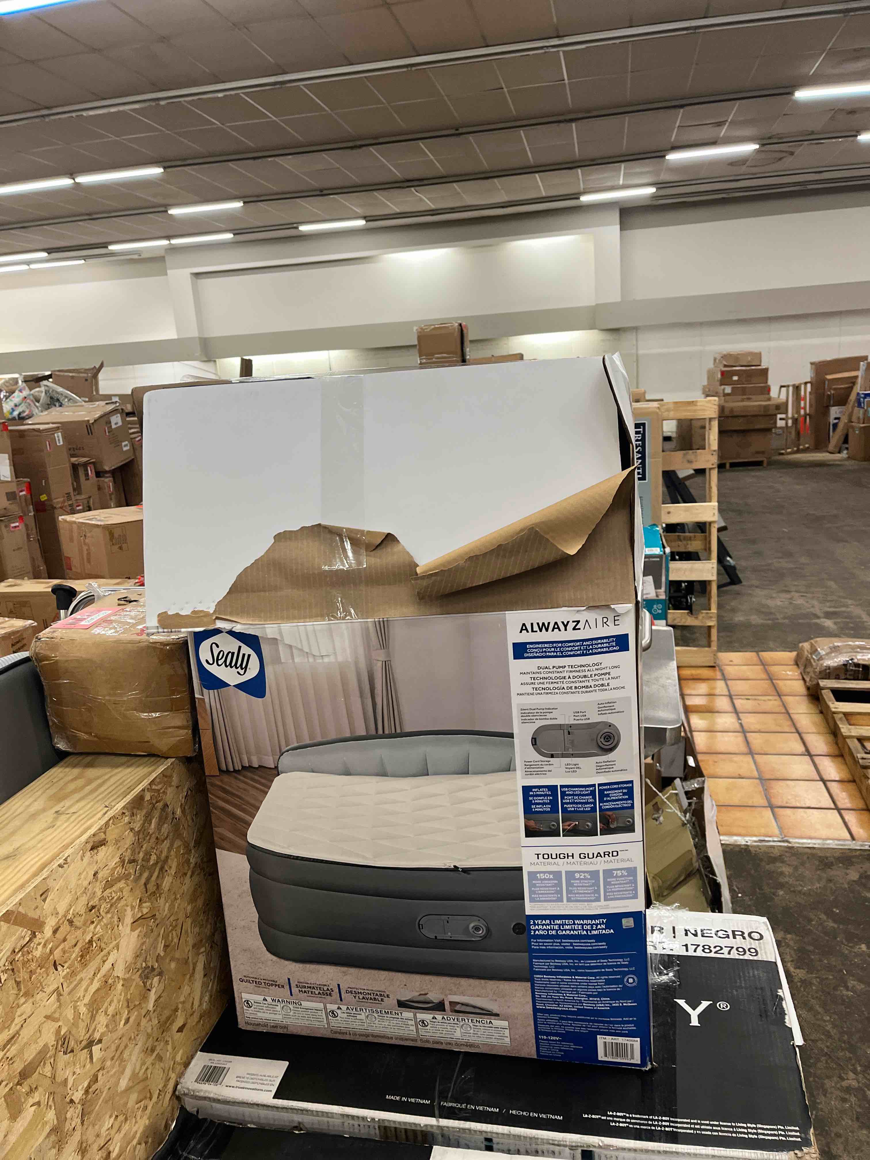 https://s3.amazonaws.com/lotting-images-prod/phillipi/RED6794201_1744357714897.jpeg