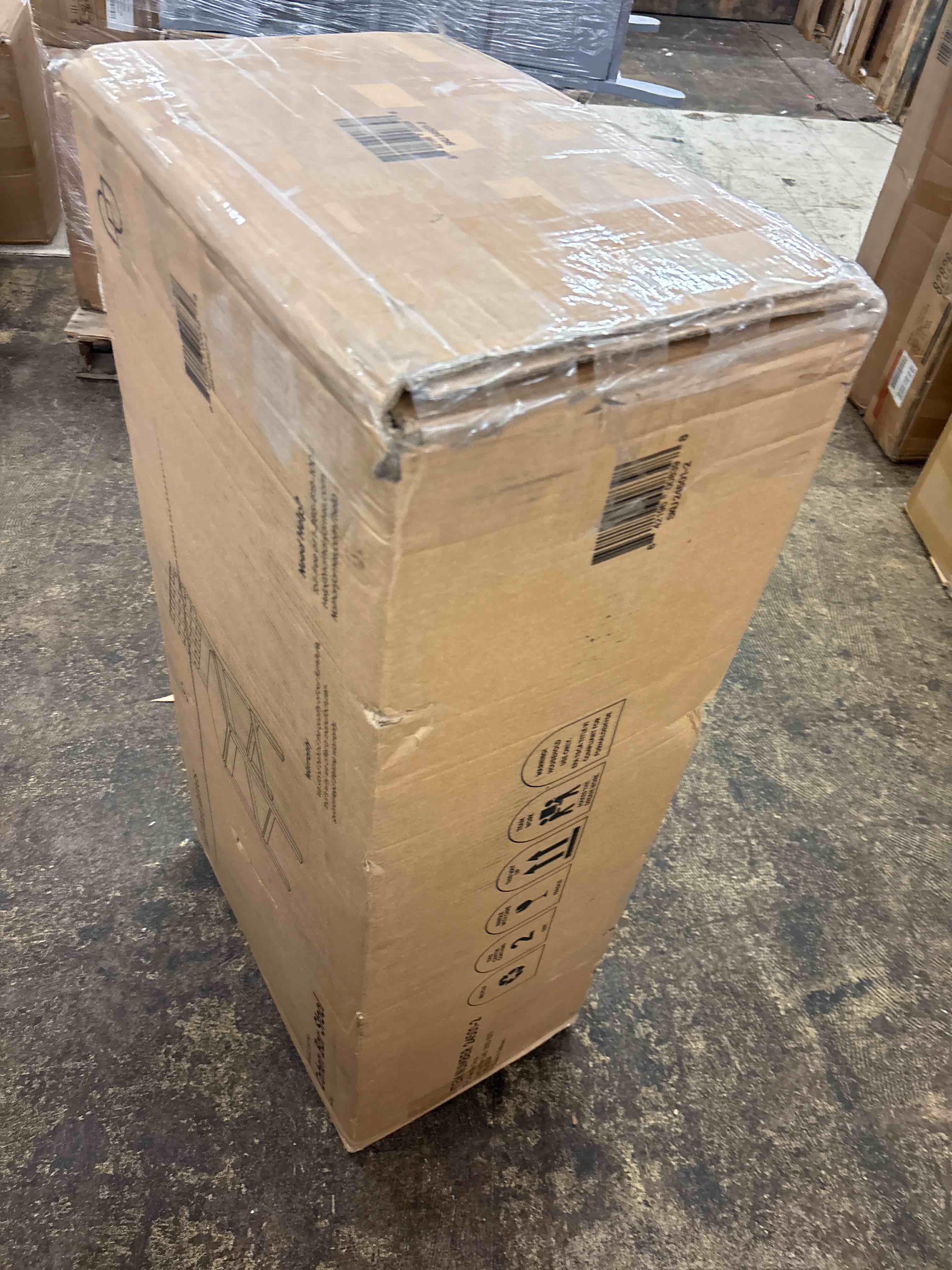 https://s3.amazonaws.com/lotting-images-prod/phillipi/RED6794298_1745599271747.jpeg