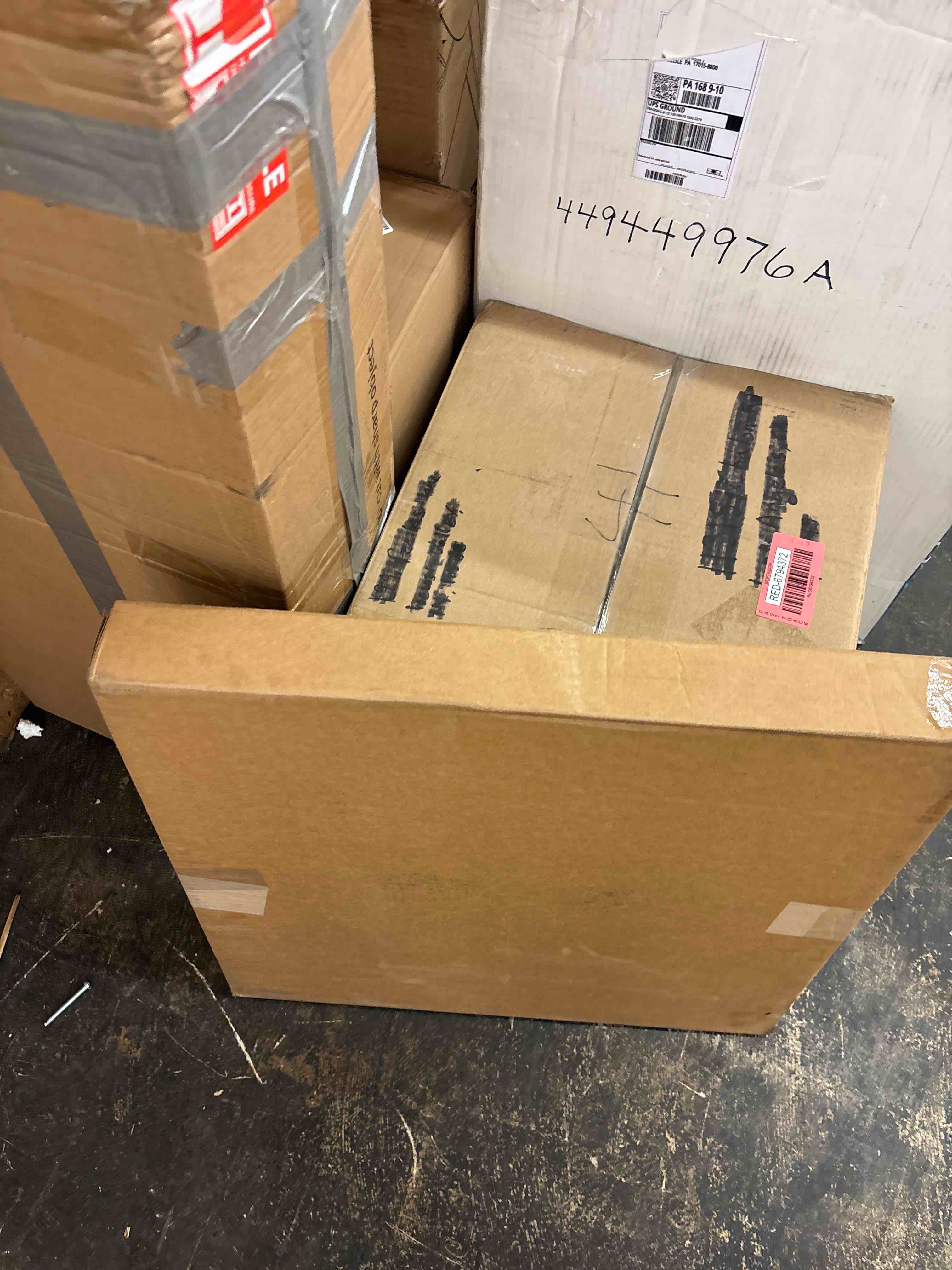 https://s3.amazonaws.com/lotting-images-prod/phillipi/RED6794373_1746067209189.jpeg