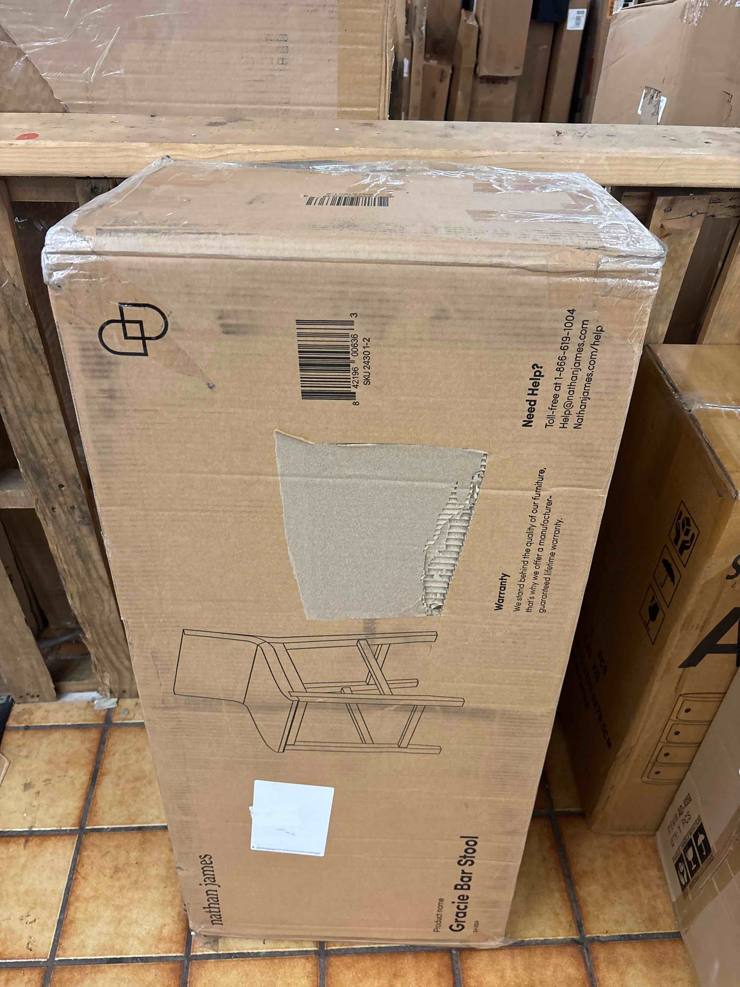 https://s3.amazonaws.com/lotting-images-prod/phillipi/RED6794386_1746069381562.jpeg