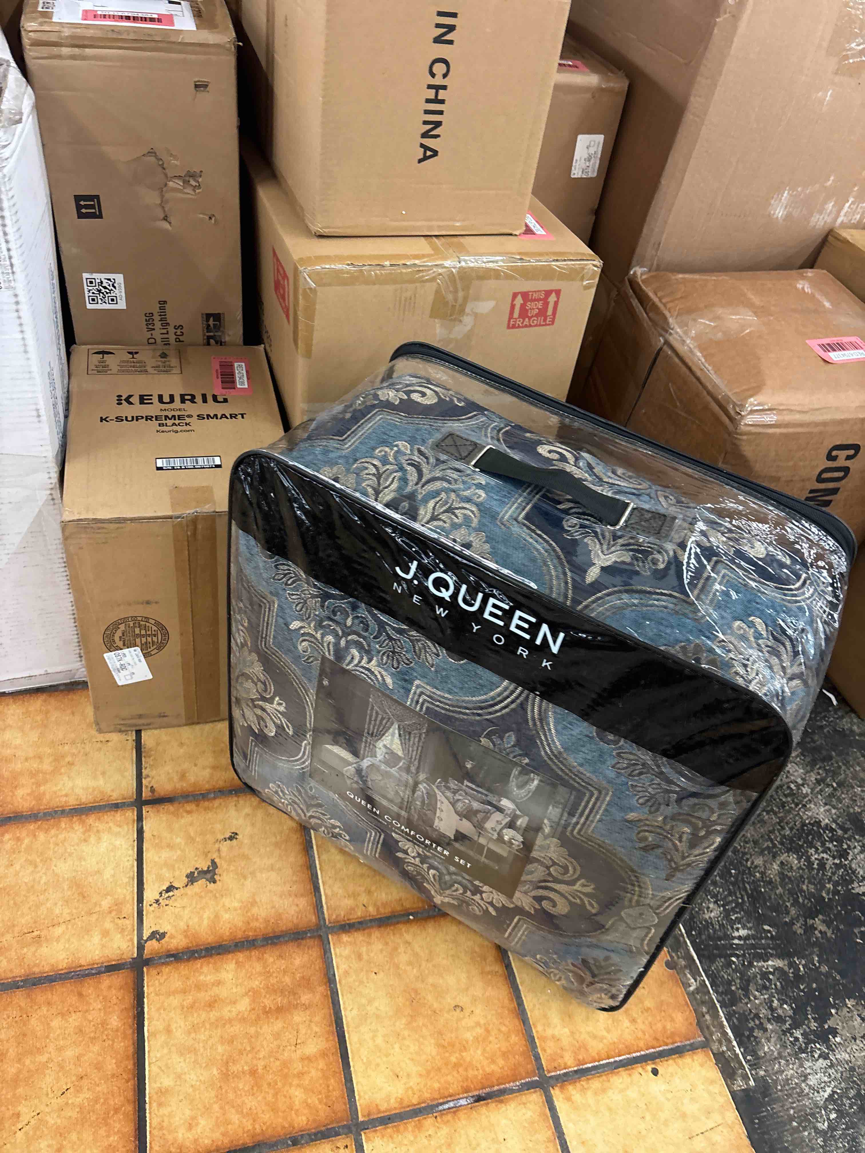 https://s3.amazonaws.com/lotting-images-prod/phillipi/RED6794392_1746070081506.jpeg
