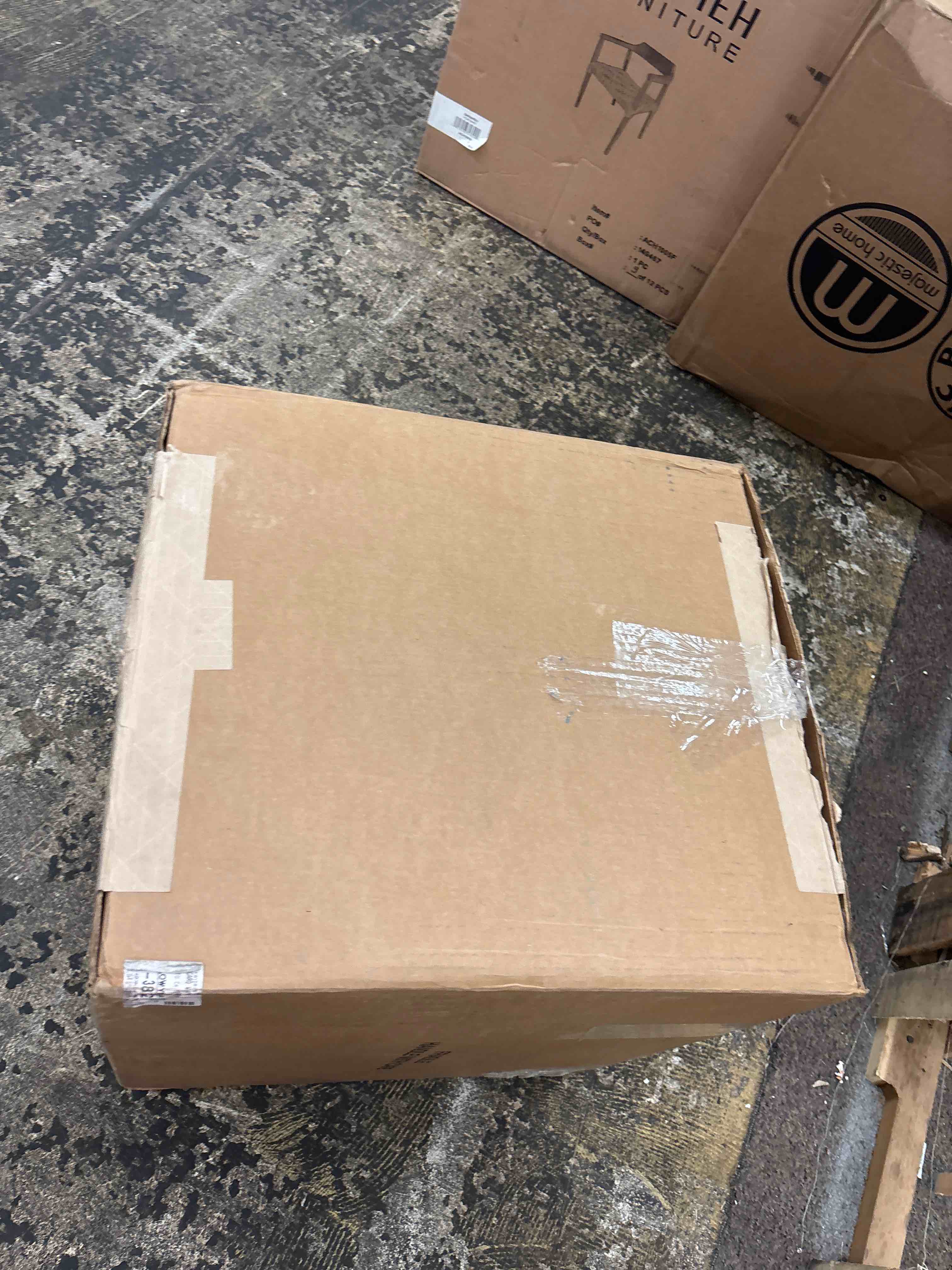 https://s3.amazonaws.com/lotting-images-prod/phillipi/RED6794449_1746123776215.jpeg