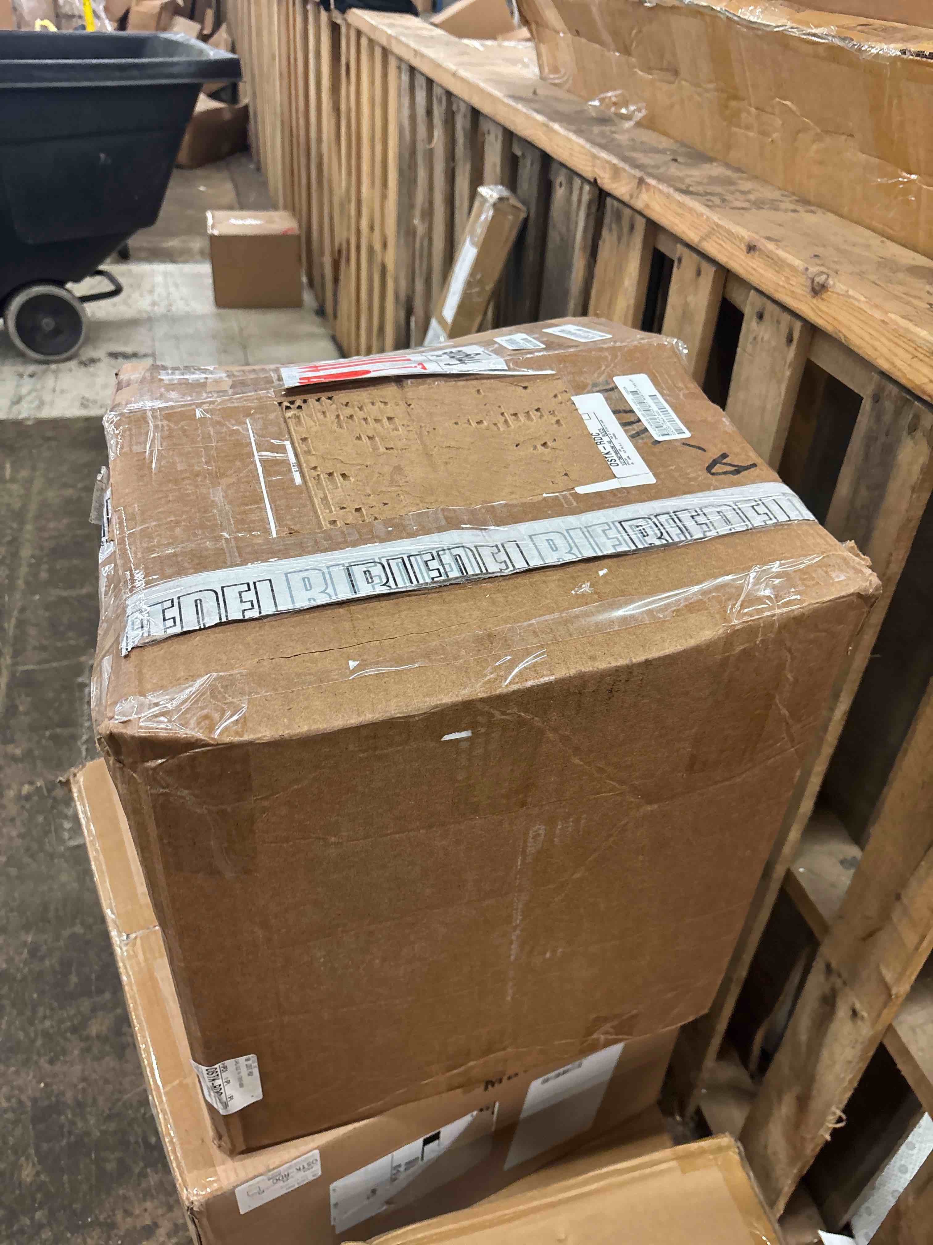 https://s3.amazonaws.com/lotting-images-prod/phillipi/RED6794551_1746644705513.jpeg