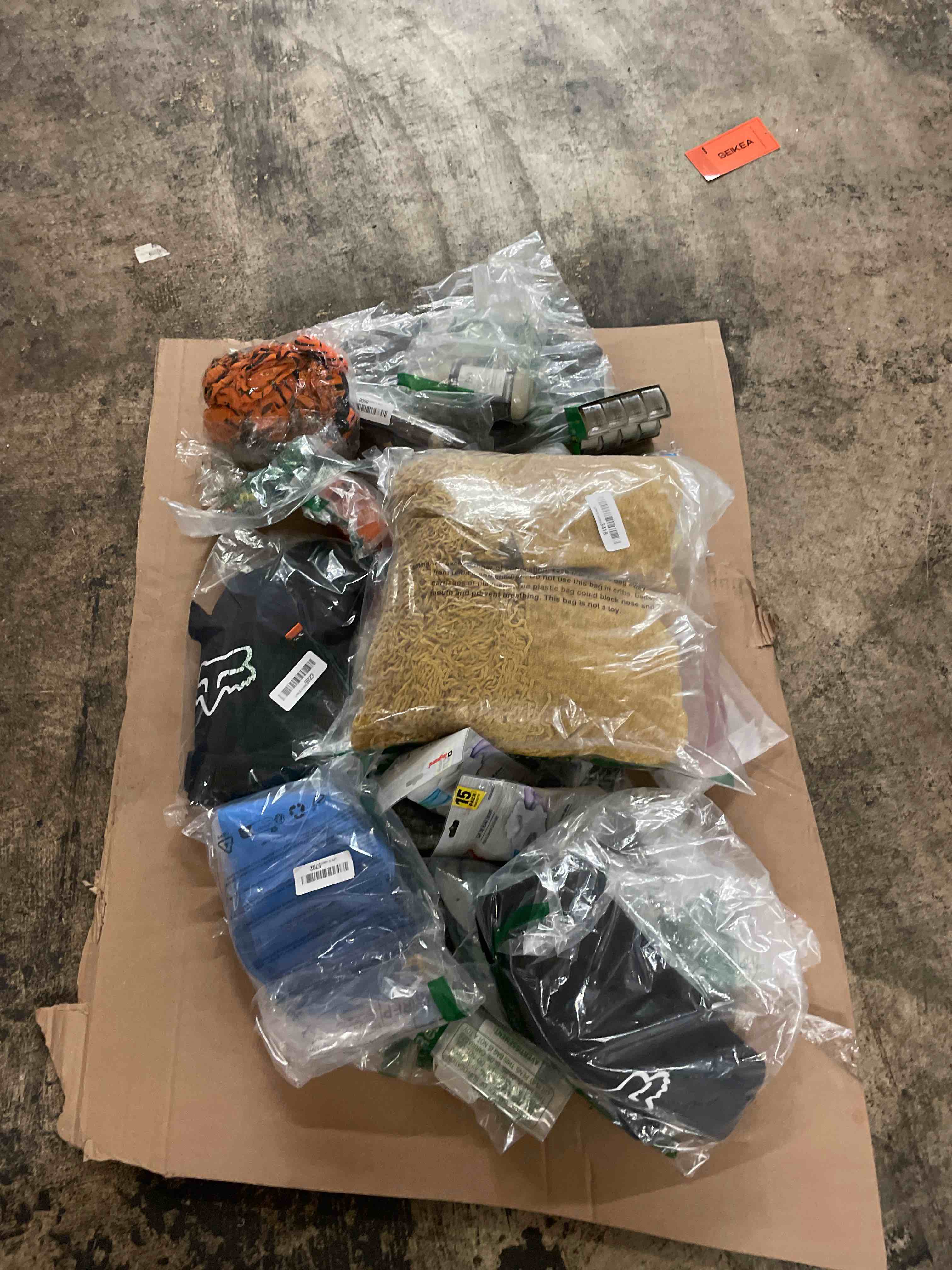 https://s3.amazonaws.com/lotting-images-prod/phillipi/RED6794994_1751051294693.jpeg