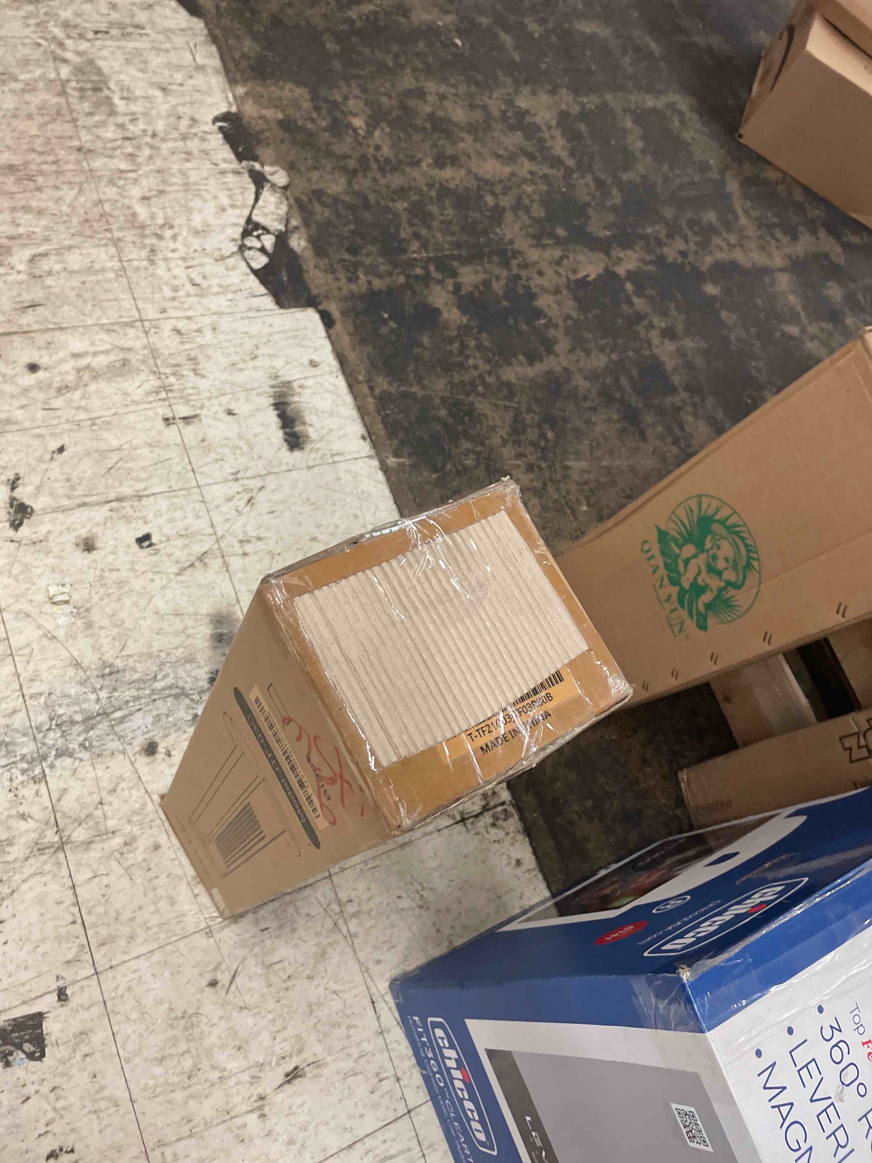 https://s3.amazonaws.com/lotting-images-prod/phillipi/RED6795082_1751551813835.jpeg