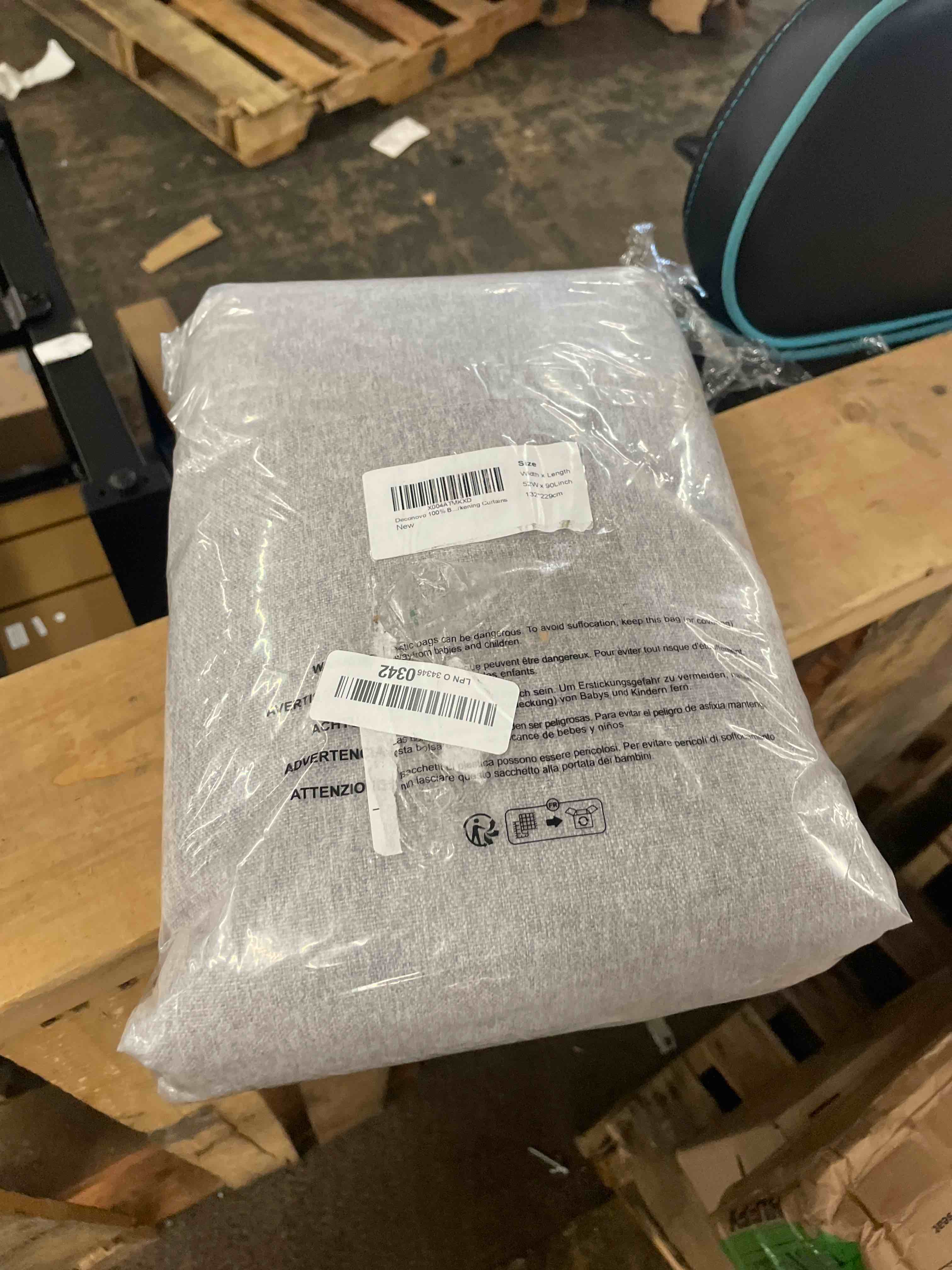 https://s3.amazonaws.com/lotting-images-prod/phillipi/RED6795084_1751551985649.jpeg