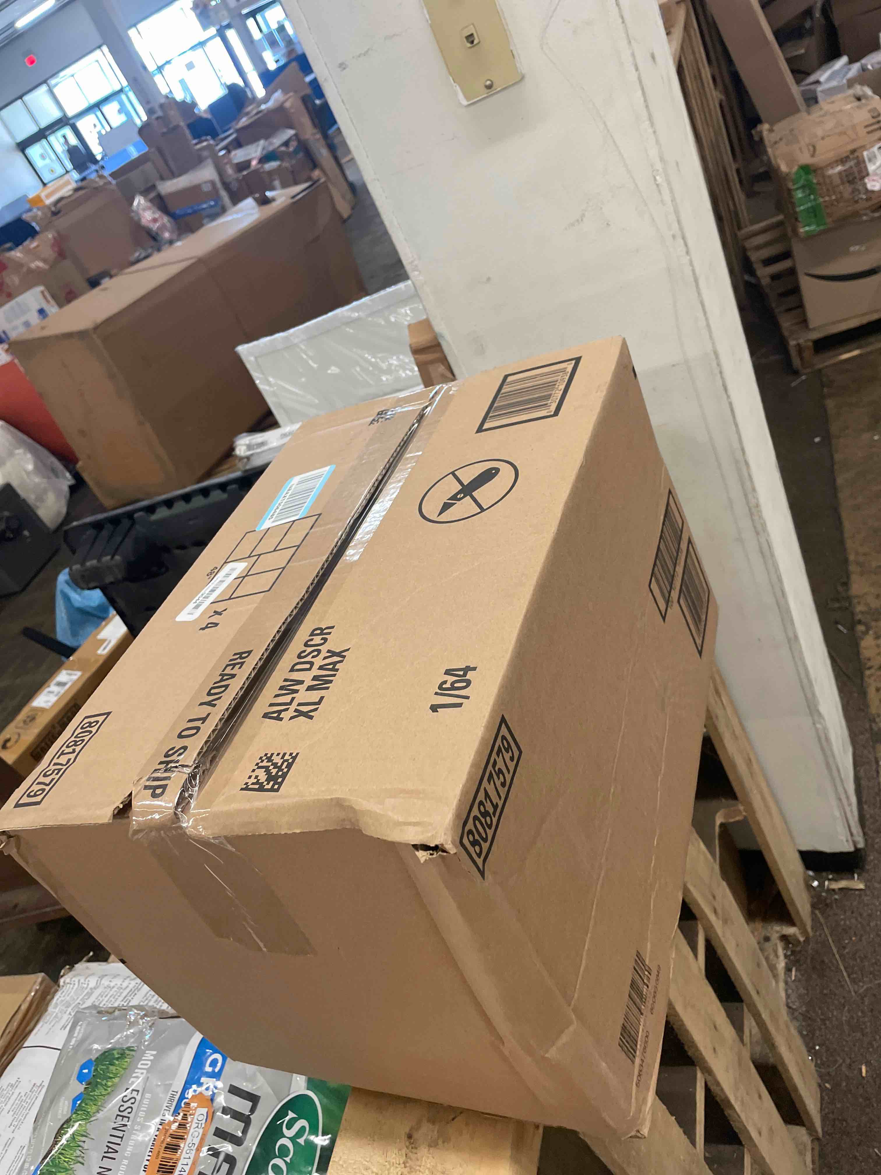 https://s3.amazonaws.com/lotting-images-prod/phillipi/RED6795087_1751552232762.jpeg