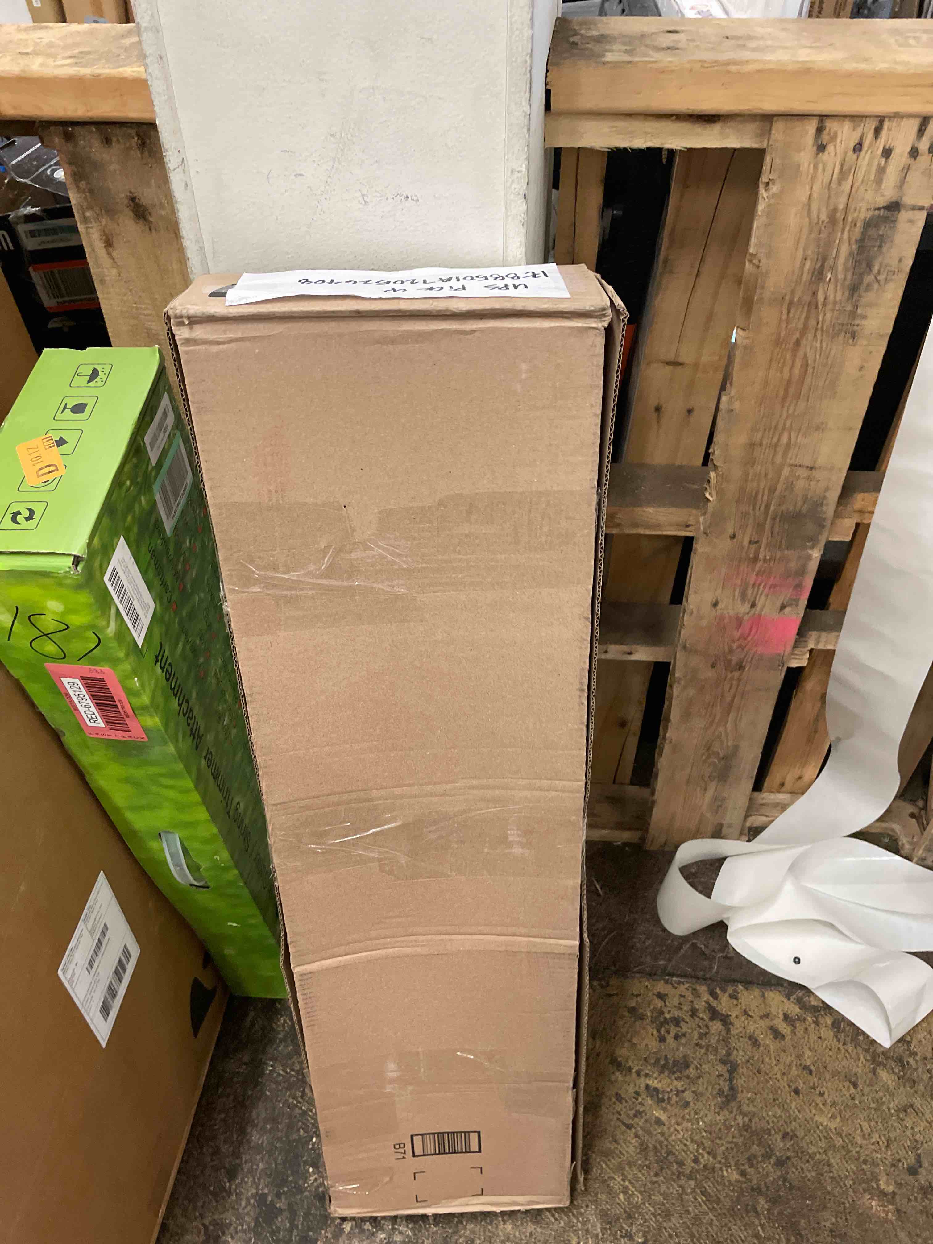 https://s3.amazonaws.com/lotting-images-prod/phillipi/RED6795139_1751559879954.jpeg