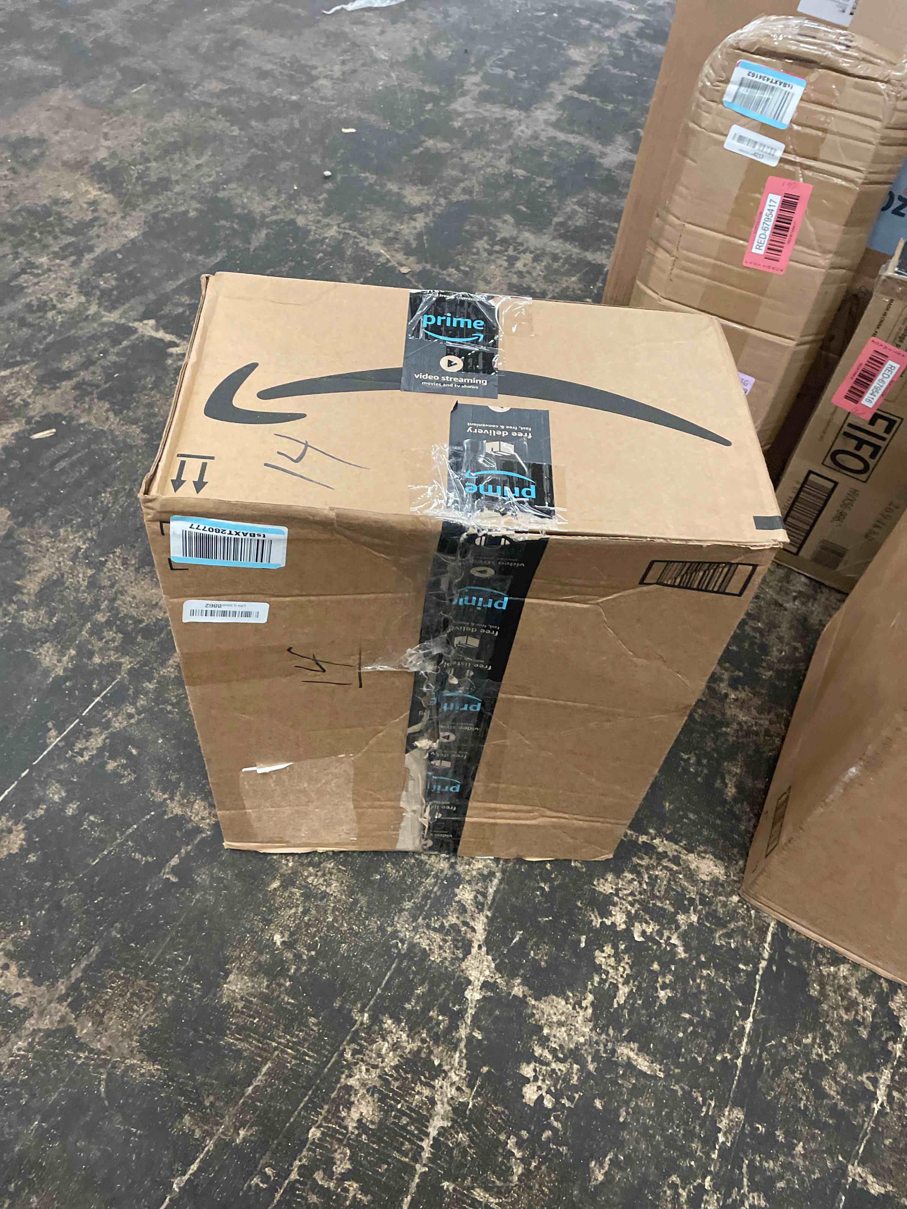 https://s3.amazonaws.com/lotting-images-prod/phillipi/RED6795420_1752639704261.jpeg